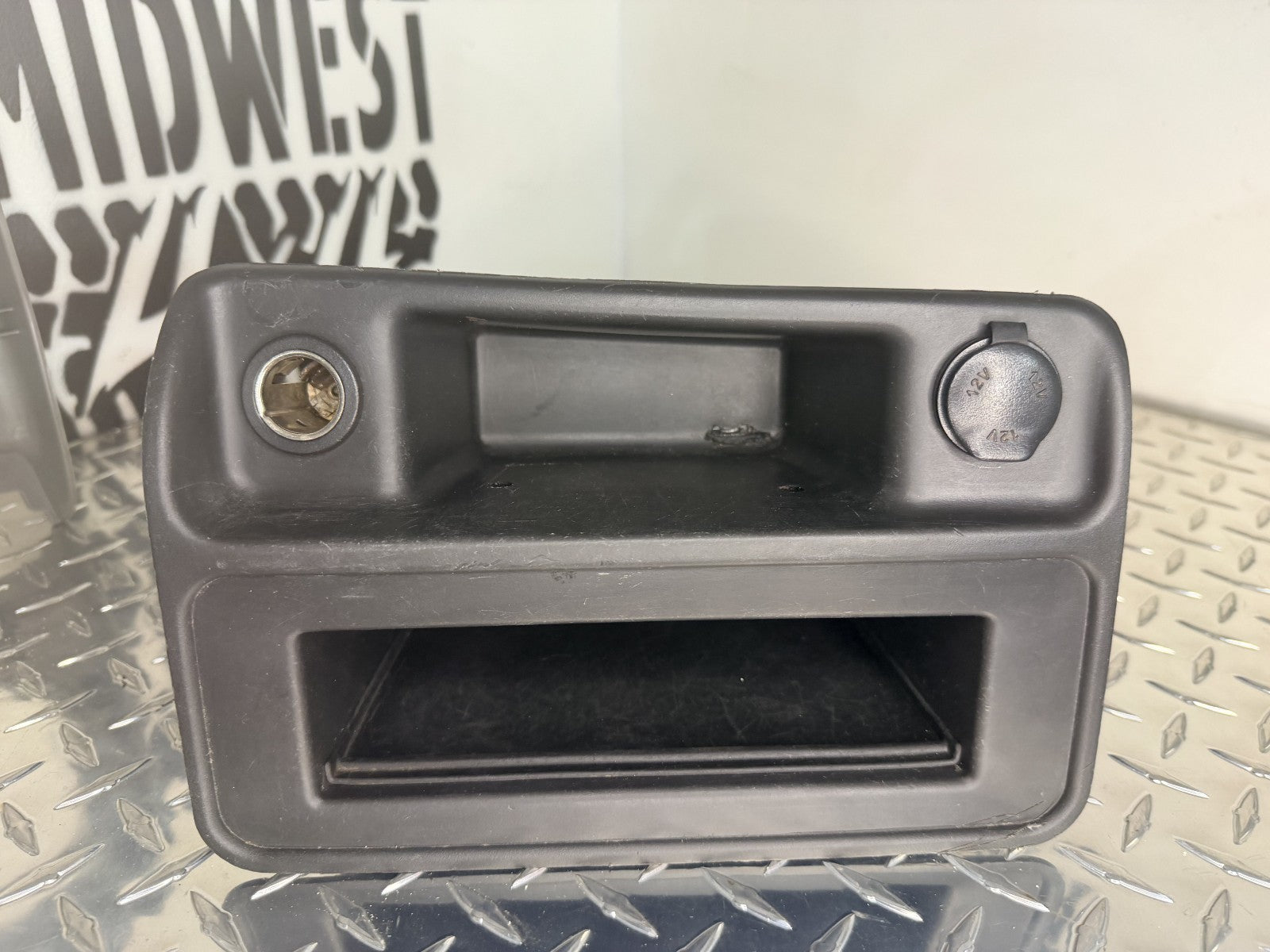 2003-06 GMC Sierra/Yukon Floor Center Console w/Bose Entertainment+Rear Climate