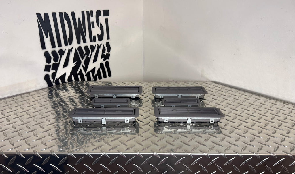 1995-99 Chevy/GMC C/K Suburban Heat/AC Overhead Vent Set OEM Complete-L. Gray