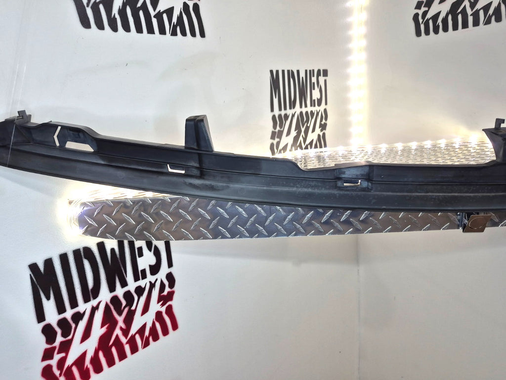 1994-00 Chevy GMC C/K Bumper Filler Trim Silverado Sierra Suburban OEM