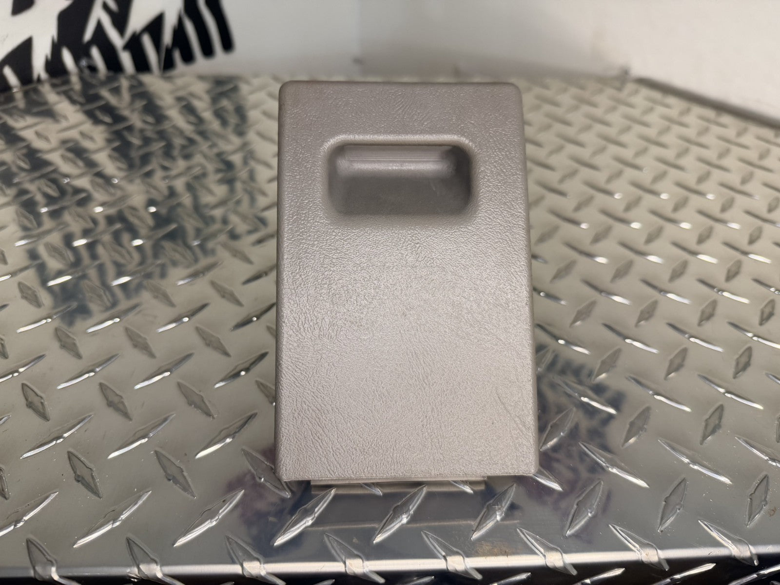 1995-1998 Chevy GMC Silverado Sierra Ashtray Silverado Tahoe Gray OEM