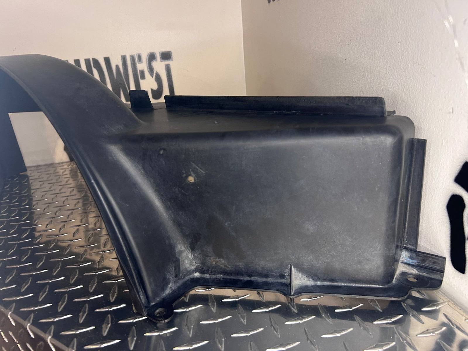 2001-10 Chevy/GMC 2500HD/3500HD 6.0L Lower Fan Shroud OEM Silverado Sierra