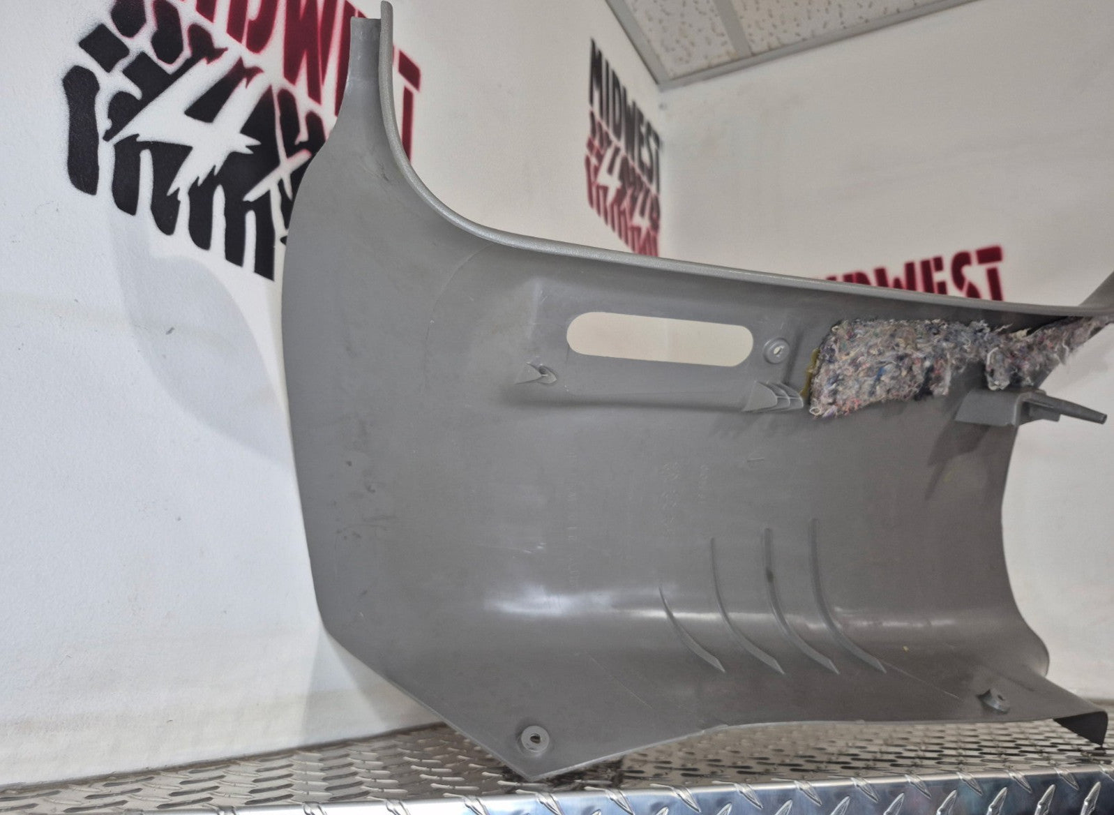 1995-99 Chevy GMC C/K Suburban OEM C Pillar Trim Panel Right Passenger-Gray