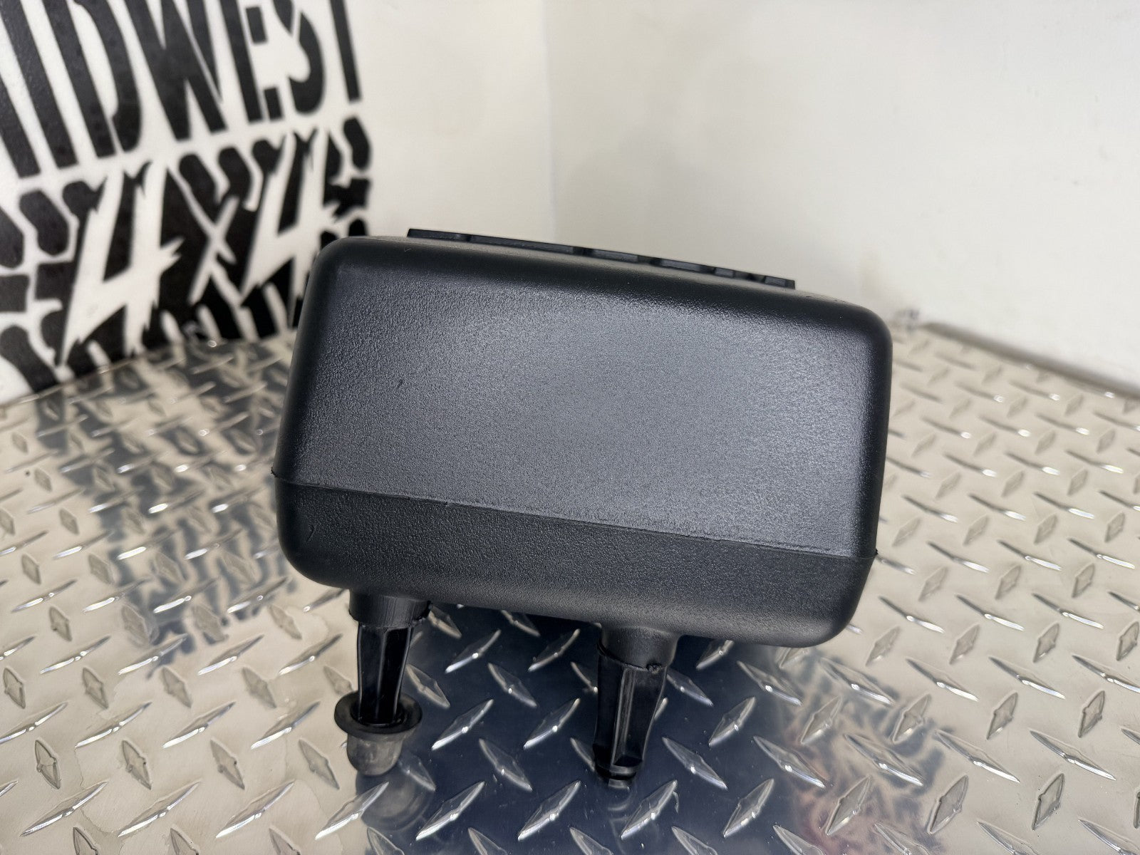 1995-99 Chevy GMC C/K Air Intake Resonator Silverado Sierra Vortec OEM