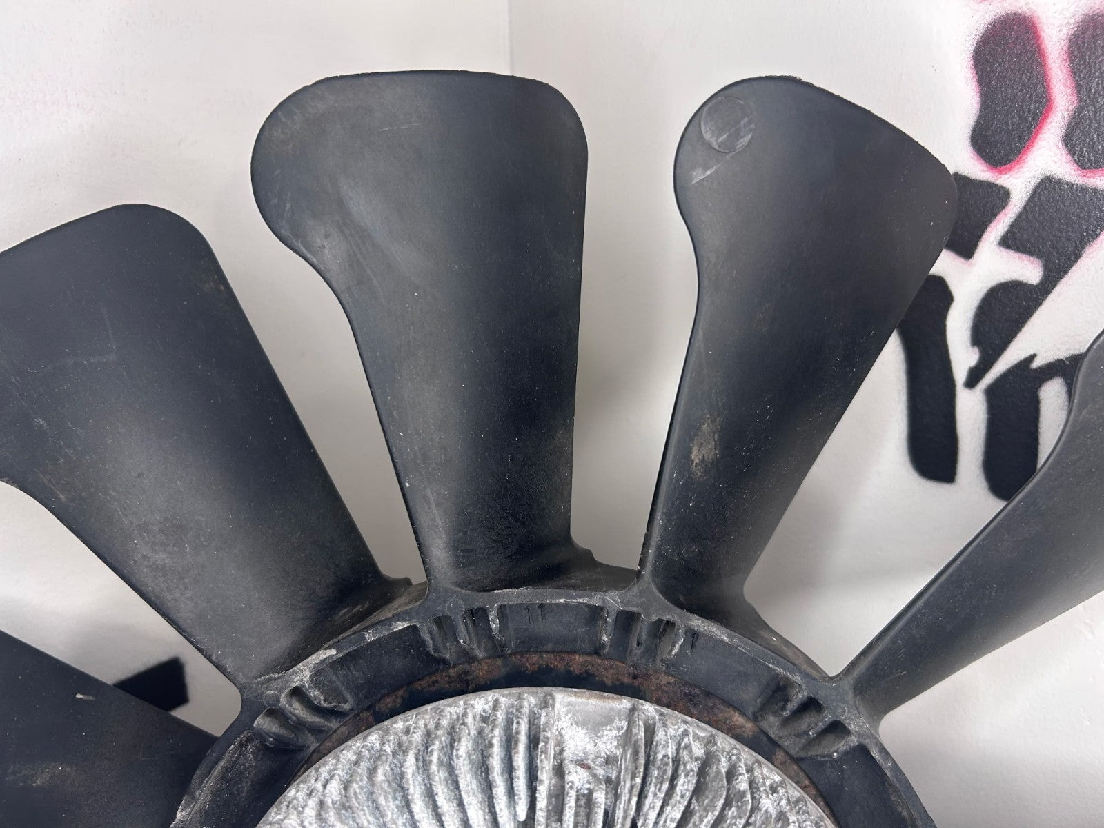 1997-00 Chevy/GMC C/K 5.7L Vortec Engine Cooling Radiator Clutch Fan OEM