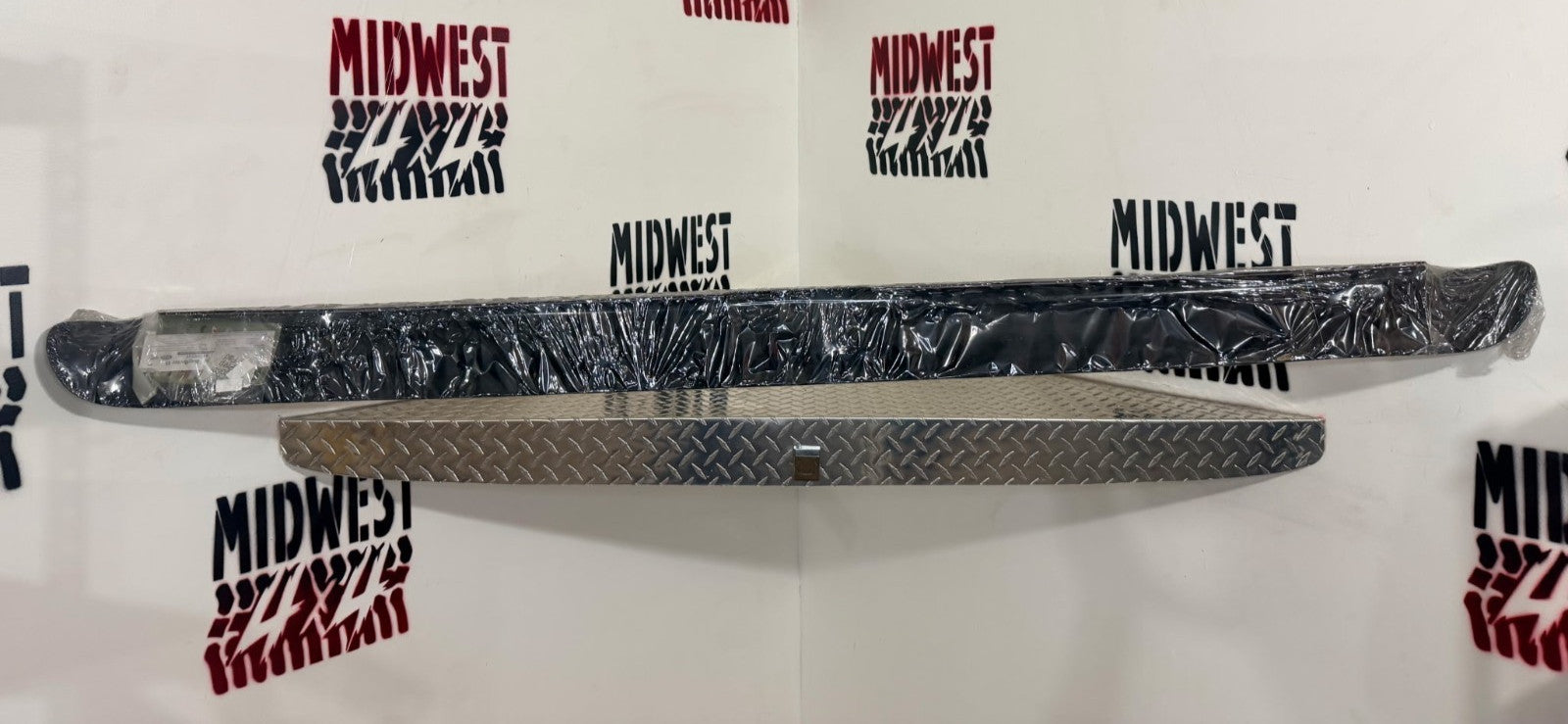 1981-91 Chevy/GMC Blazer Crew Cab Full Size Pickup AVS Hood Shield-25448 Smoke
