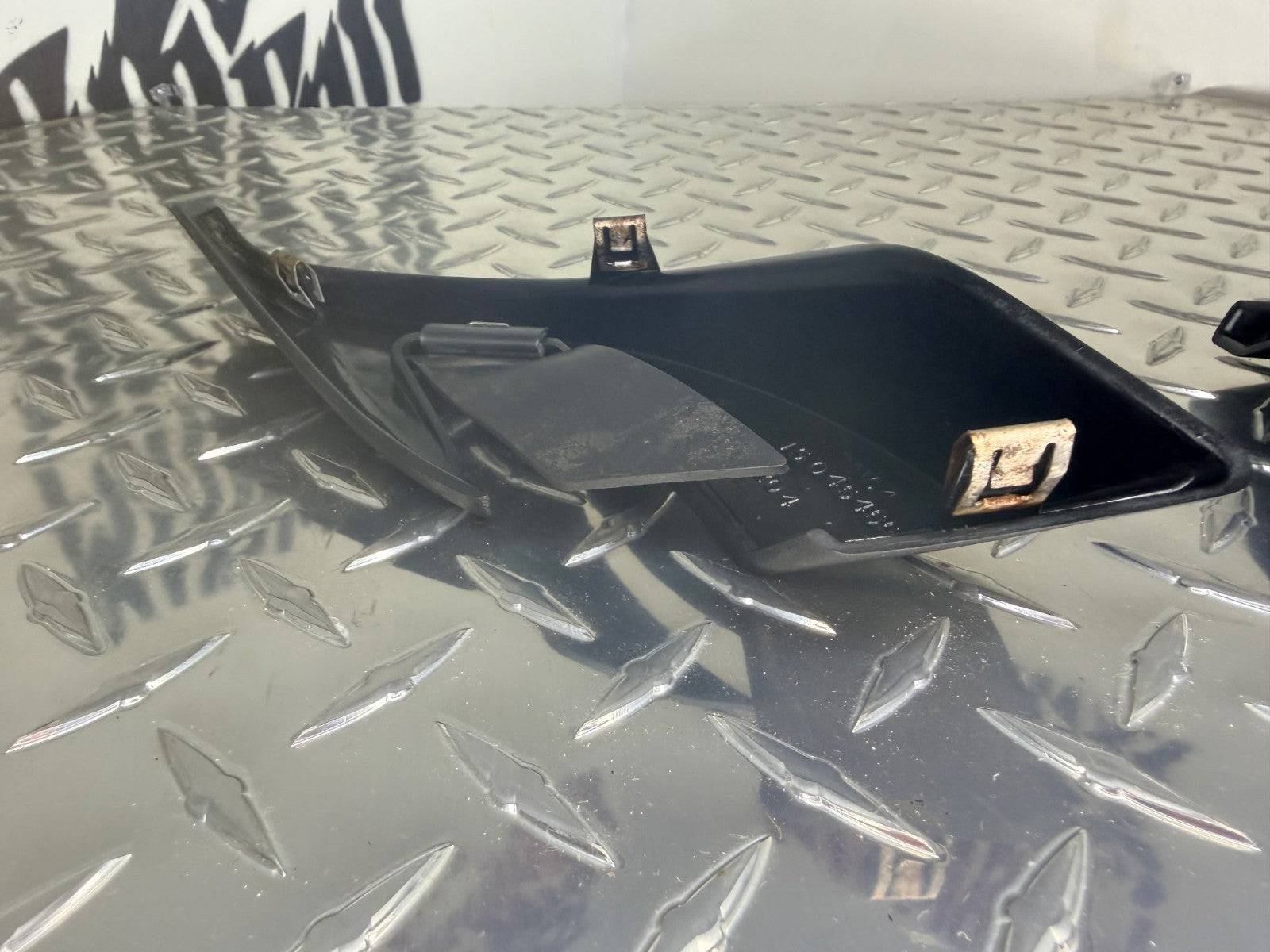 1999-06 Silverado Sierra Escalade Windshield Wiper Cowl Vent Panel OEM Refurbish