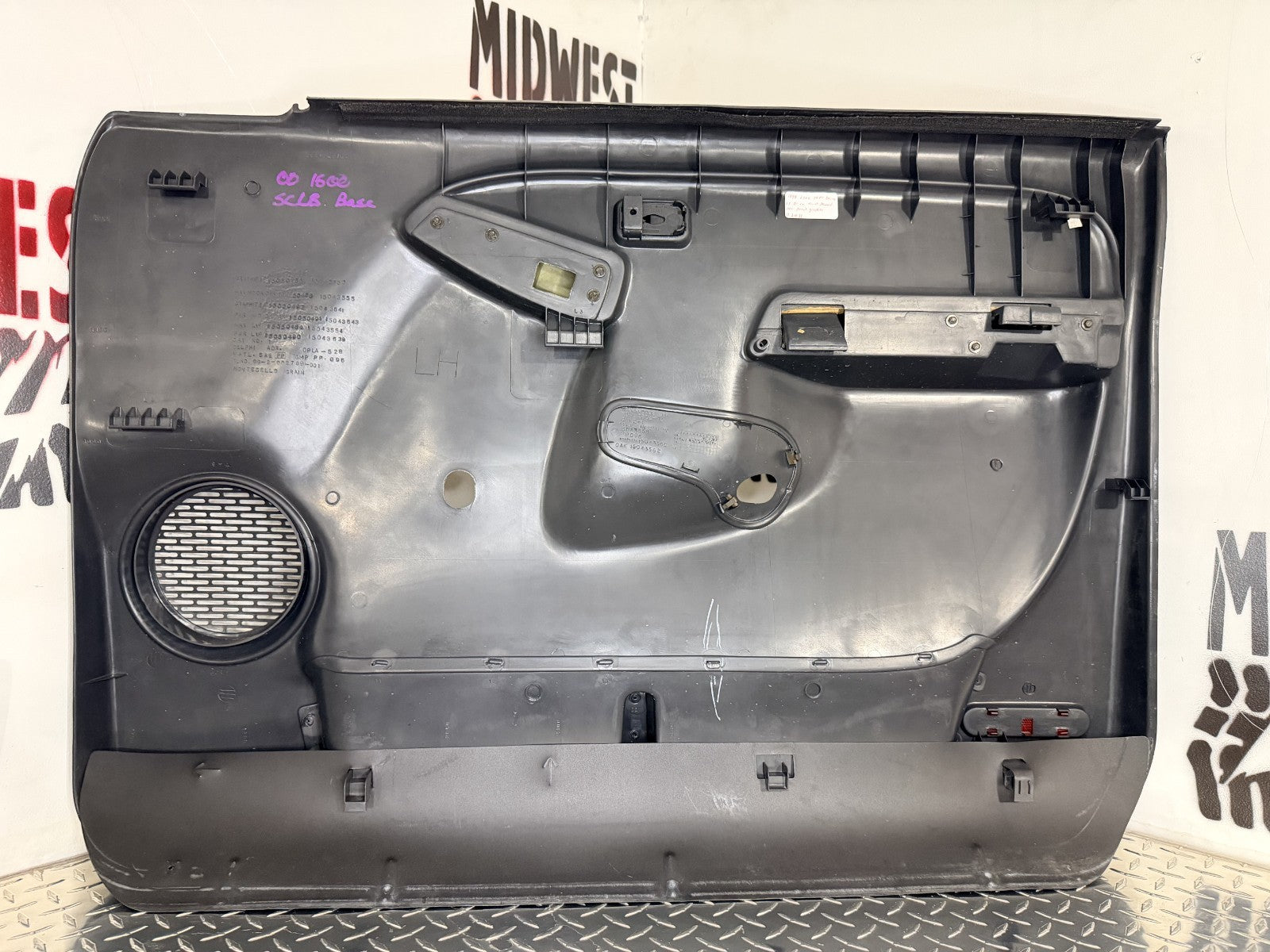1999-06 Silverado/Sierra Driver LH Front Door Panel Manual Window OEM Graphite