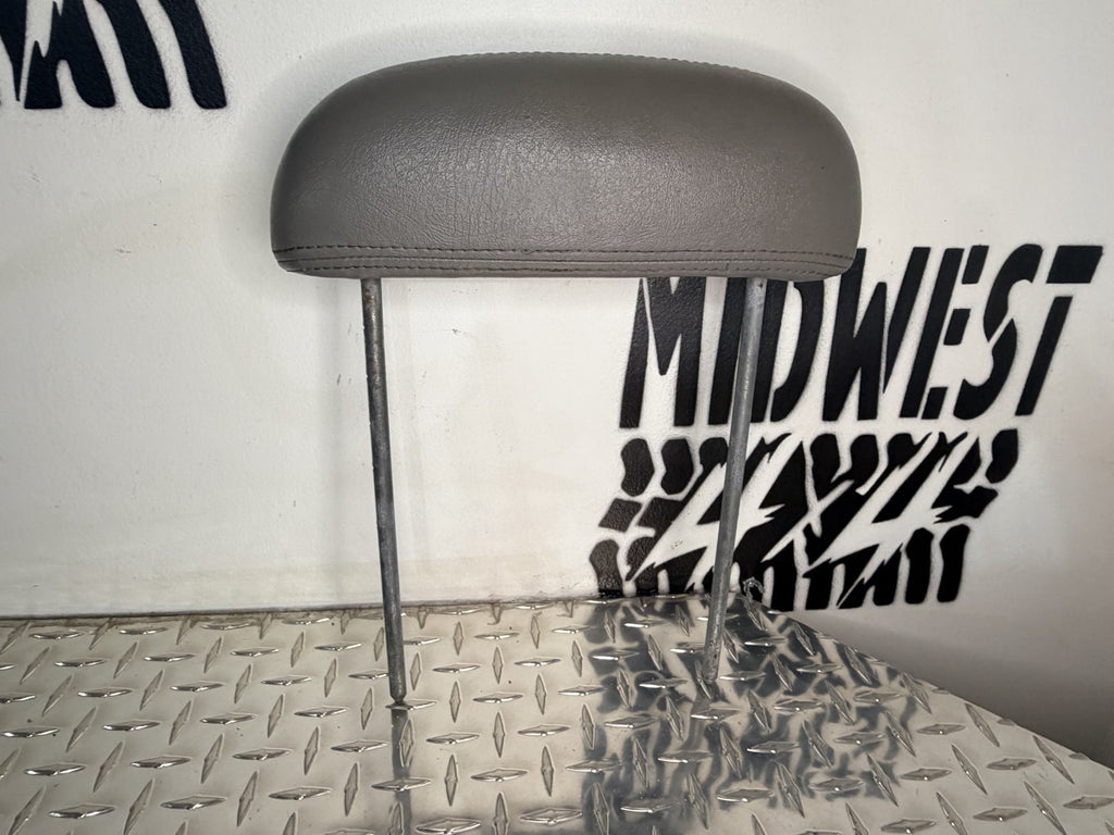 1995-99 Chevy GMC C/K Suburban Tahoe Rear Headrest Pair LH+RH OEM