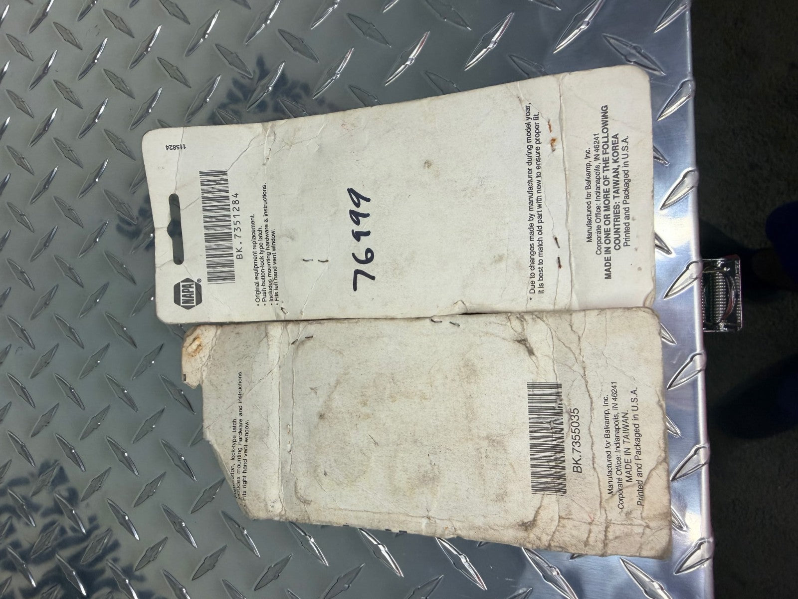 1980-86 Chevy/GMC C/K 10/20/30 Vent Window Batch Set L+R NOS