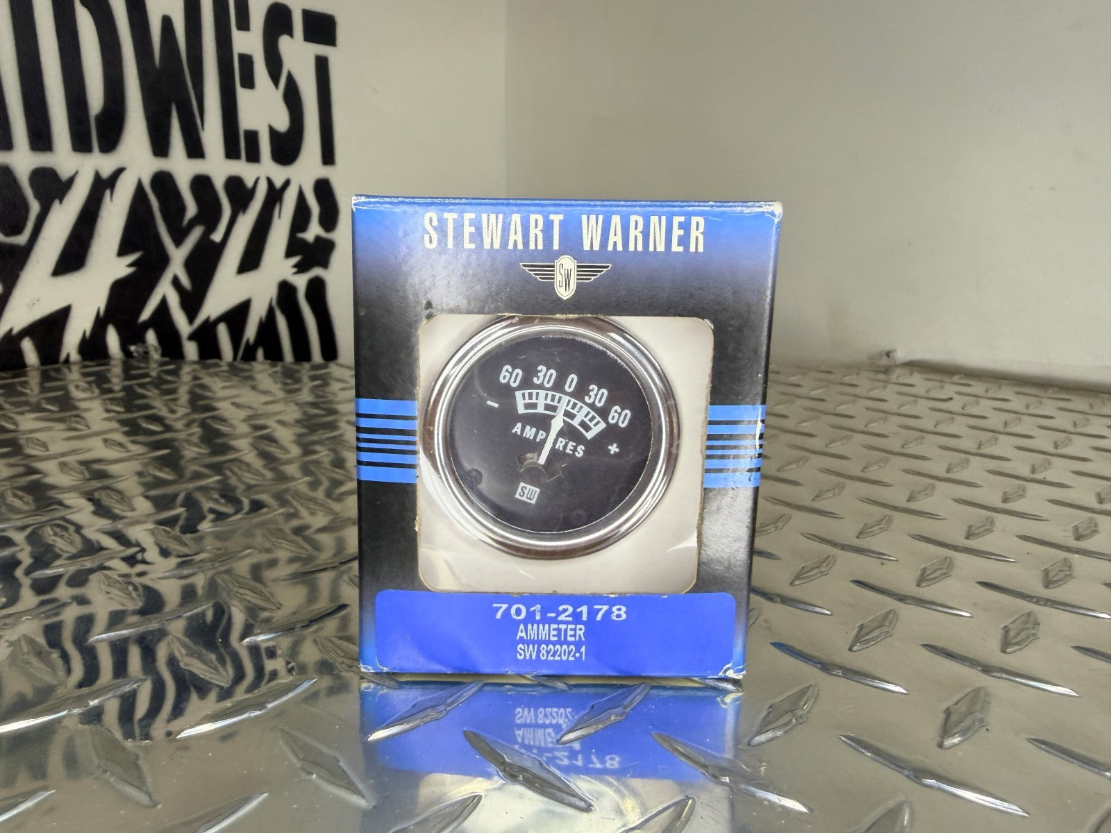 Stewart Warner Mechanical Amperes Ammeter Gauge w/Bracket  60-60 82202/701-2178