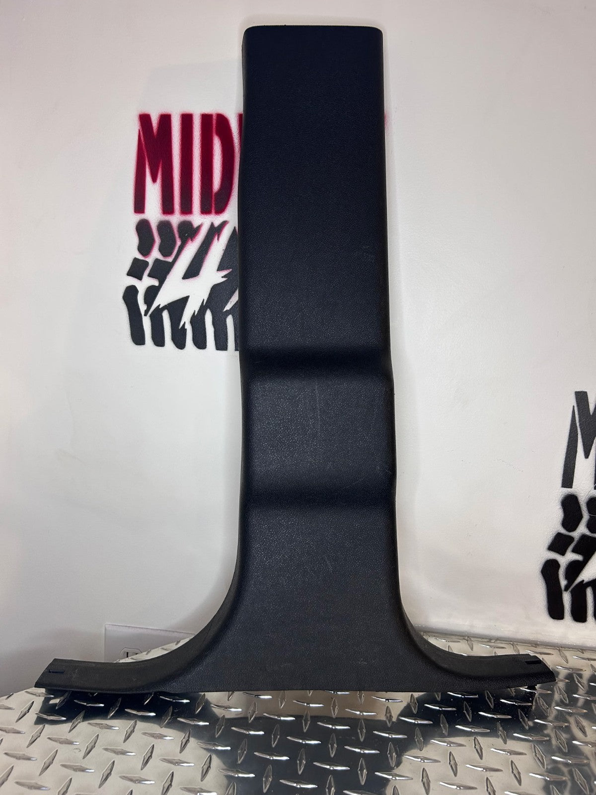 2010-2014 Chevy GMC Center B Pillar Trim Upper+Lower Rear Right Yukon Suburban