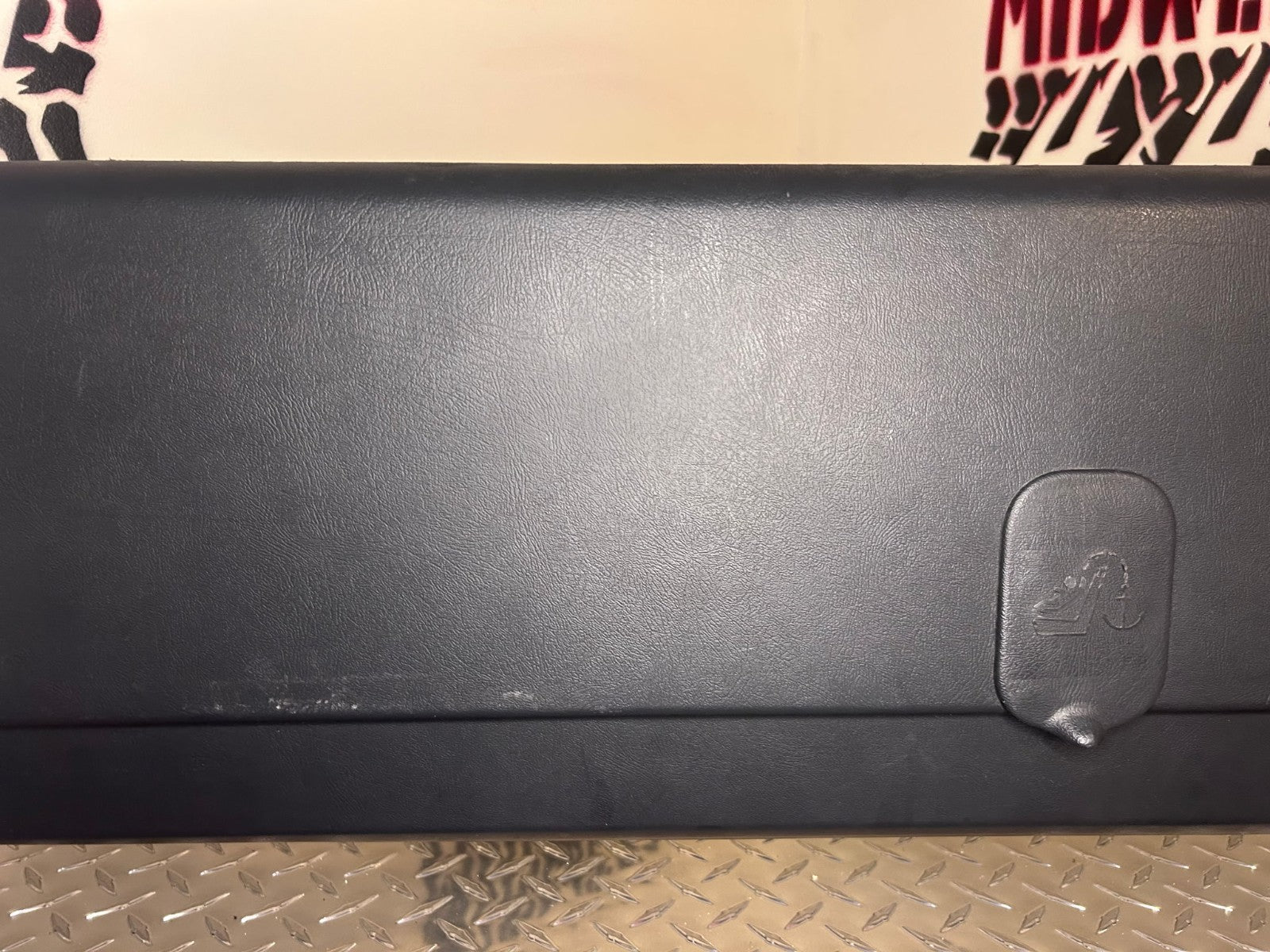 1999-06 Chevy GMC Rear Window Trim Moulding Garnish Silverado Sierra OEM