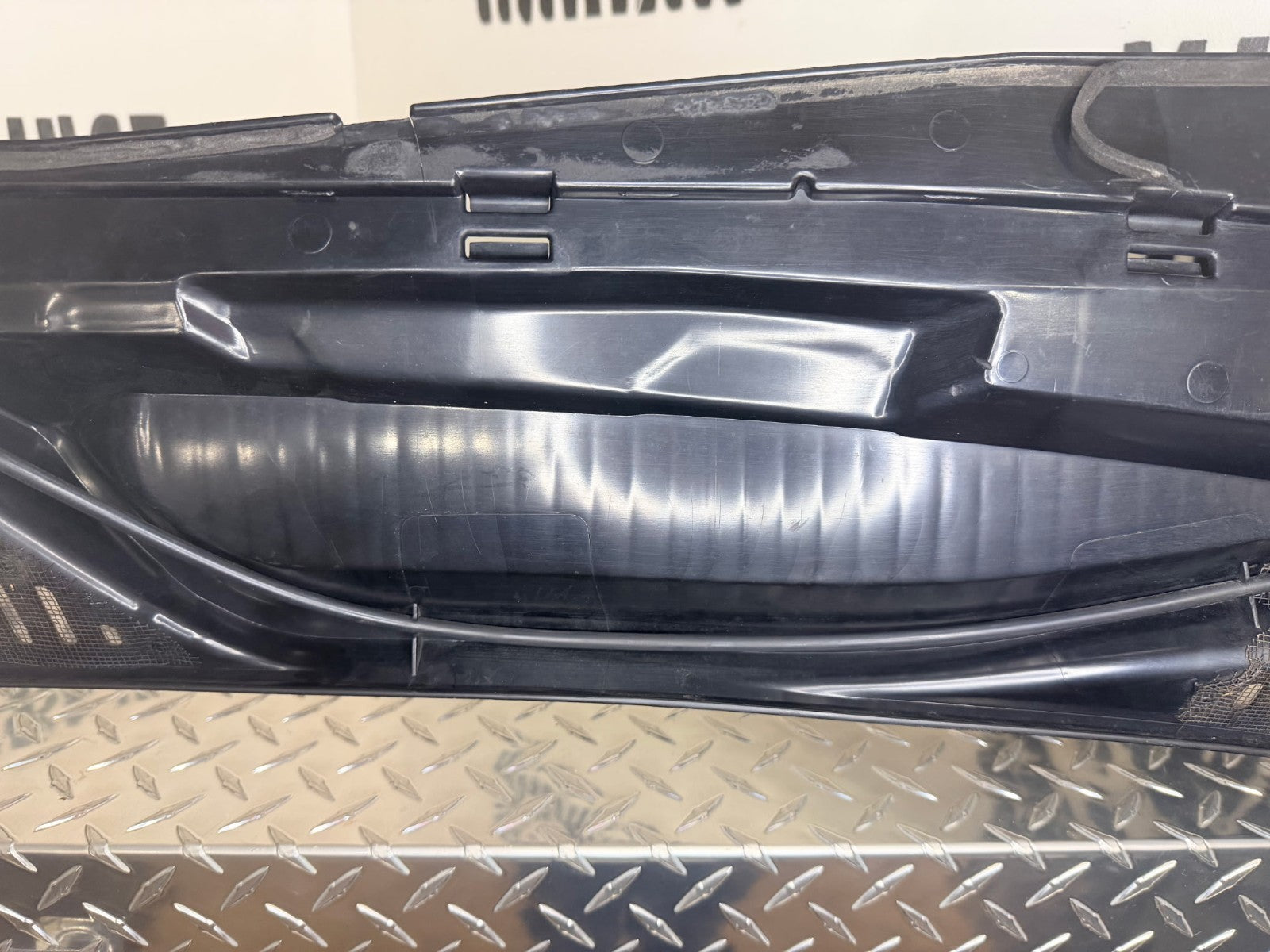 1999-06 Escalade Yukon Wiper Cowl Vent Cover Panel OEM Refurbished