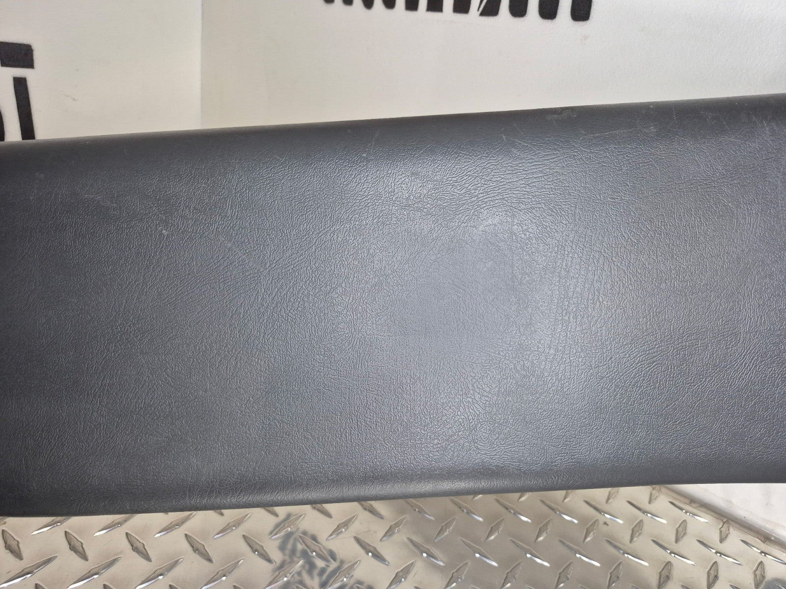 2000-06 Chevy Tahoe GMC Yukon Silverado RH B Pillar Center Trim Panel-Dk Pewter