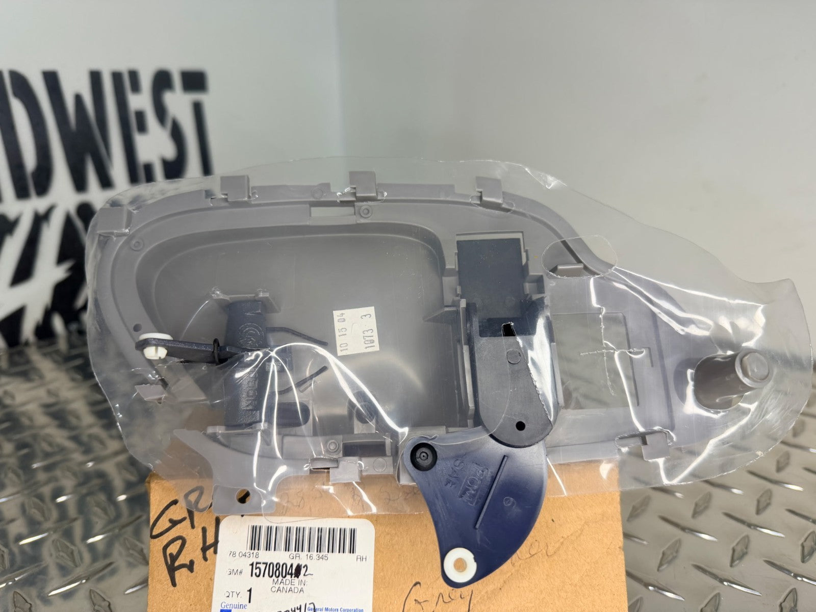 1995-00 Chevy/GMC CK 1500-3500 Interior Door Handle Genuine GM Passenger Md Gray