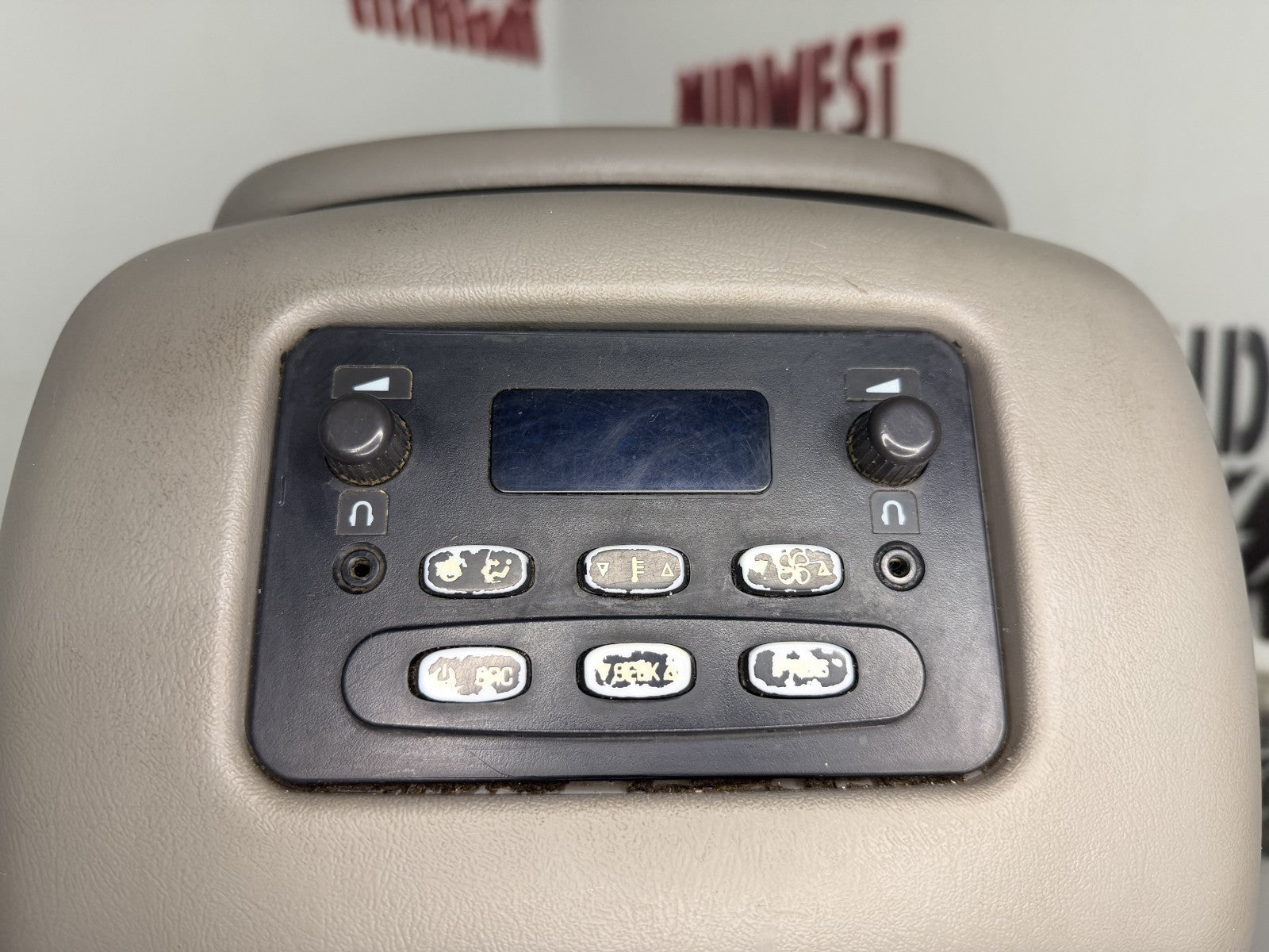 2003-06 GMC Sierra/Yukon Floor Center Console w/Bose Entertainment+Rear Climate