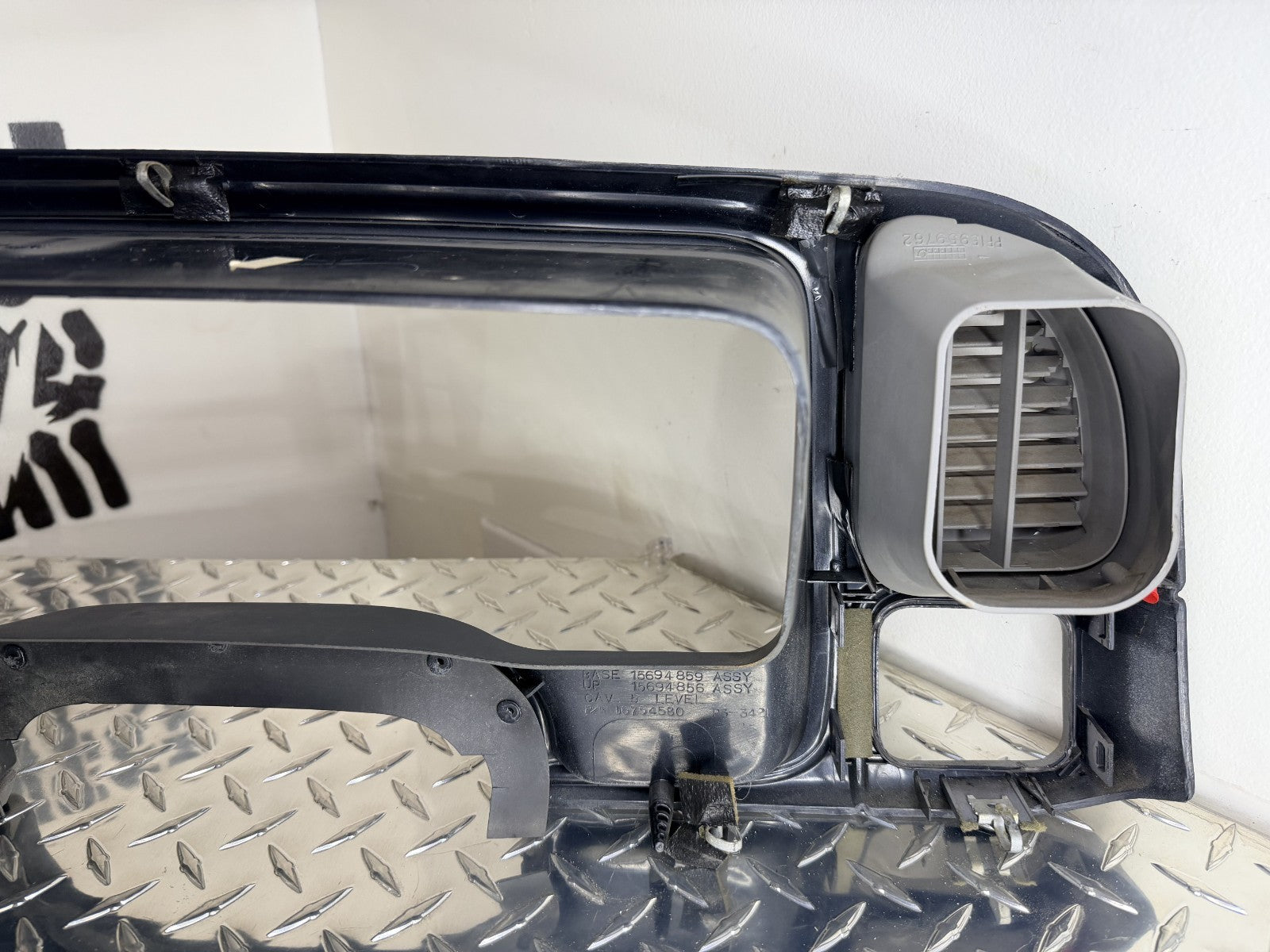 1995-99 Chevy GMC C/K Silverado Sierra Yukon Dash Bezel Cluster Trim OEM