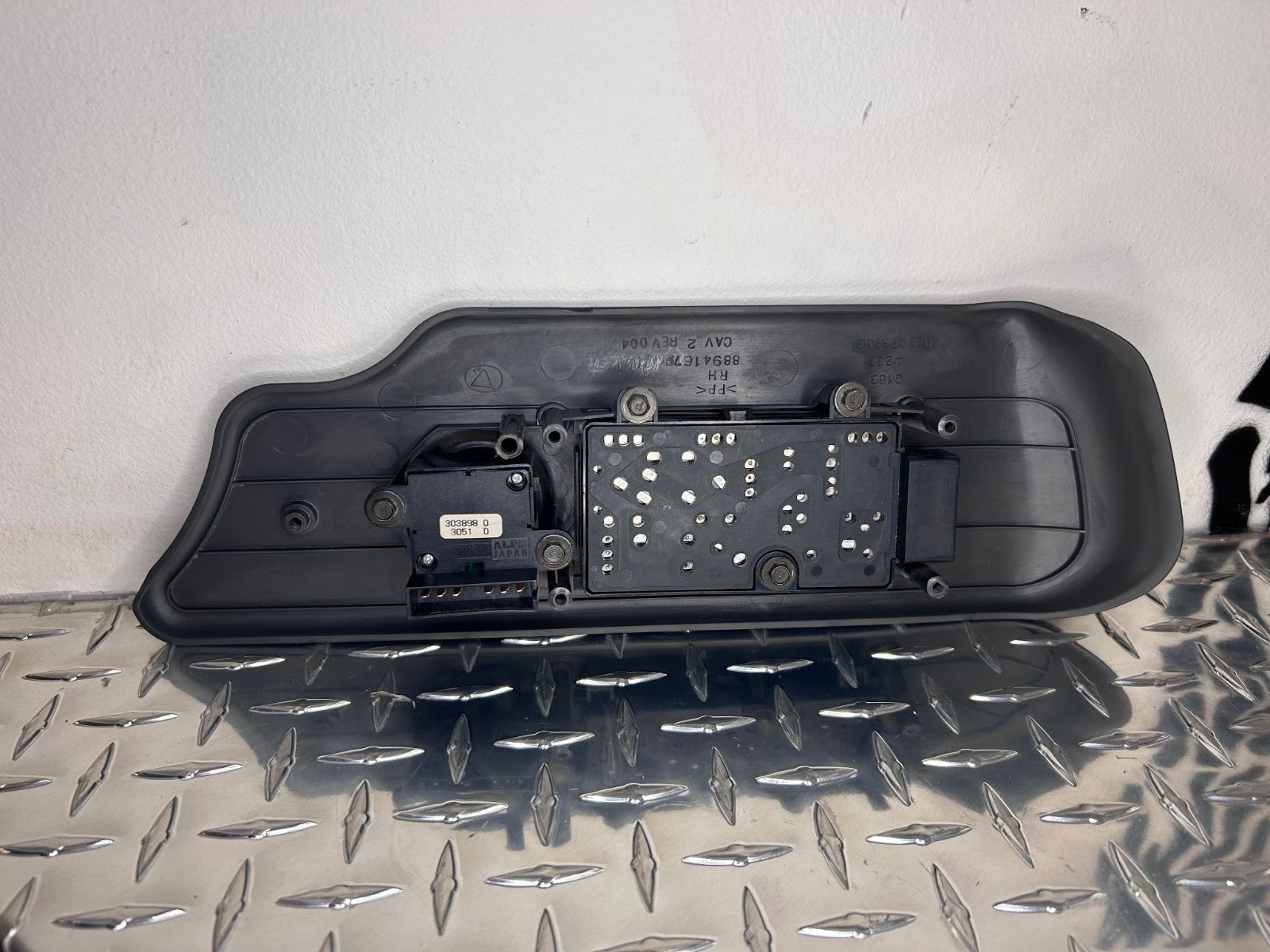 2003-06 Chevy/GMC Front Passenger Seat Trim Panel Set w/8 Way Switch Silverado