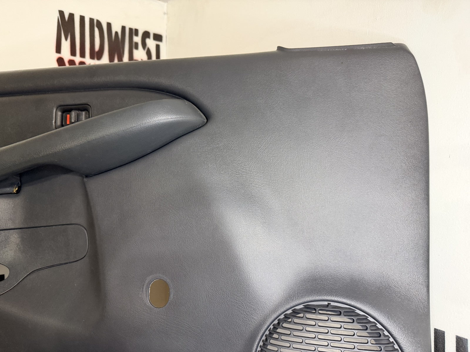 1999-06 Silverado/Sierra Driver LH Front Door Panel Manual Window OEM Graphite
