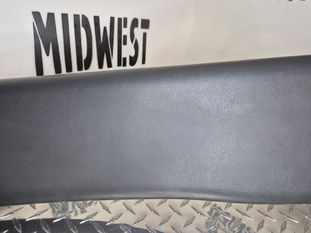 2000-06 Chevy Tahoe GMC Yukon Silverado RH B Pillar Center Trim Panel-Dk Pewter