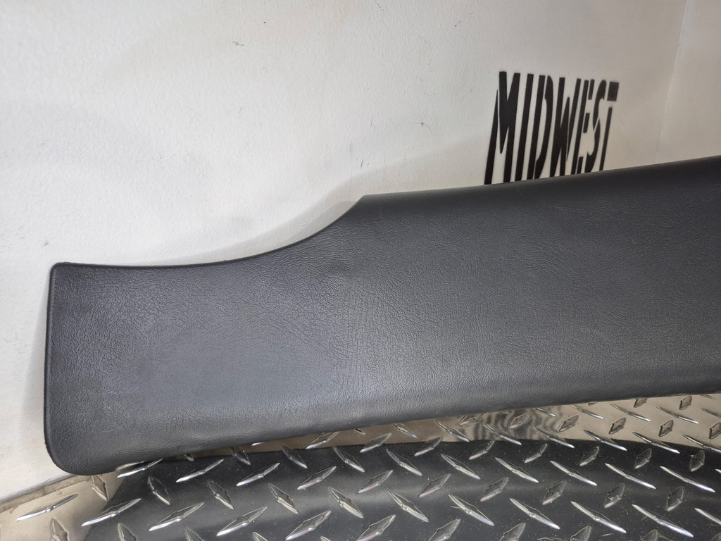 2000-06 Chevy Tahoe GMC Yukon Silverado RH B Pillar Center Trim Panel-Dk Pewter