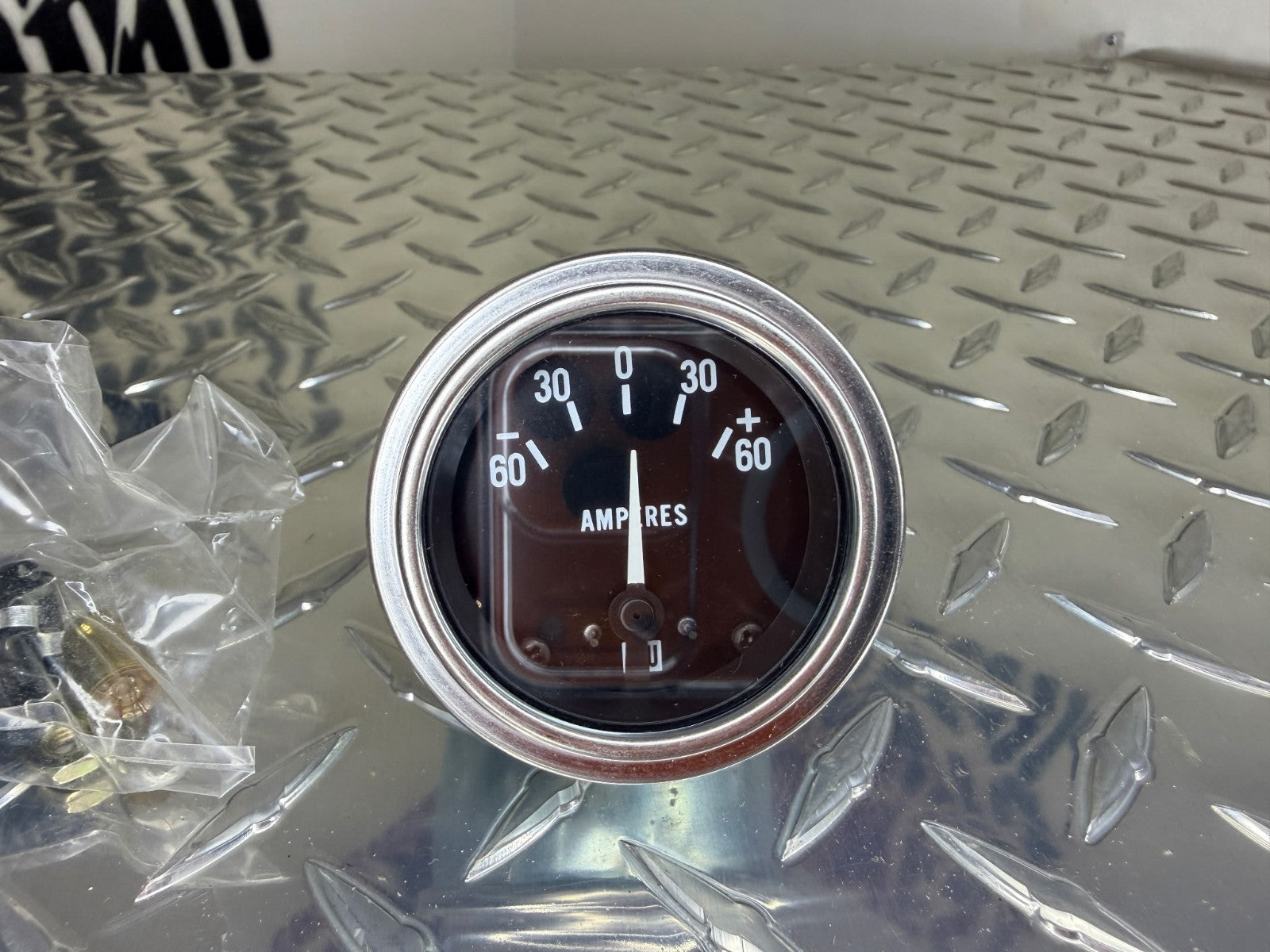 Stewart Warner Illuminated Amperes Ammeter Gauge w/Bracket 60-60-338DC/701-2180