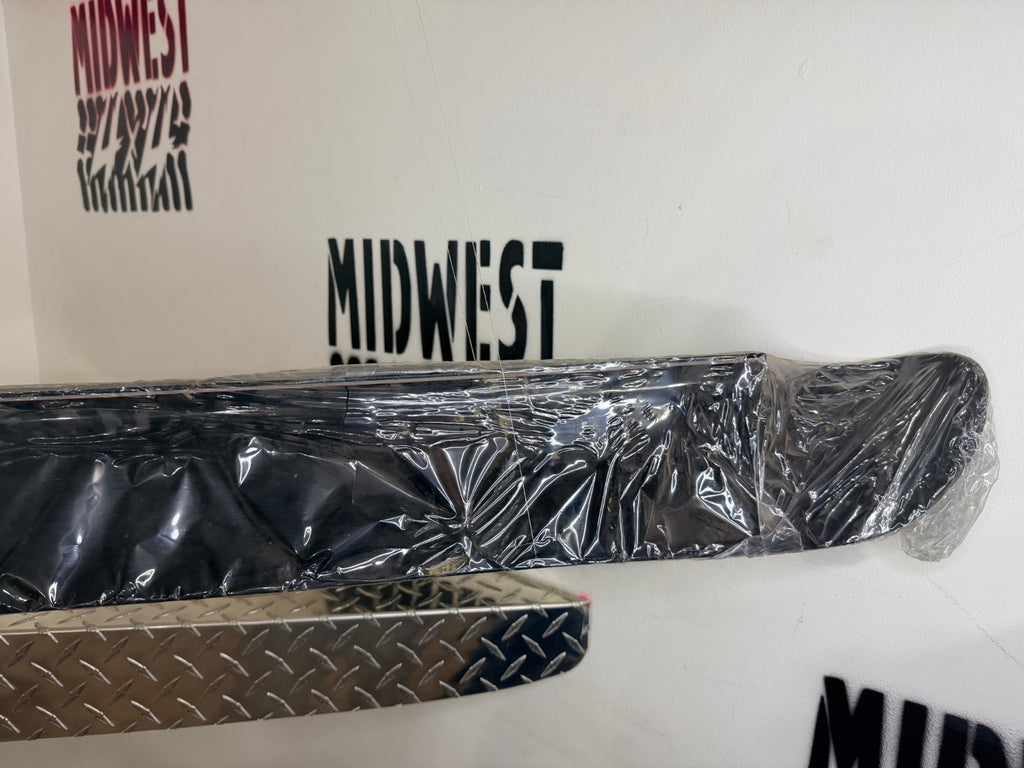 1981-91 Chevy/GMC Blazer Crew Cab Full Size Pickup AVS Hood Shield-25448 Smoke