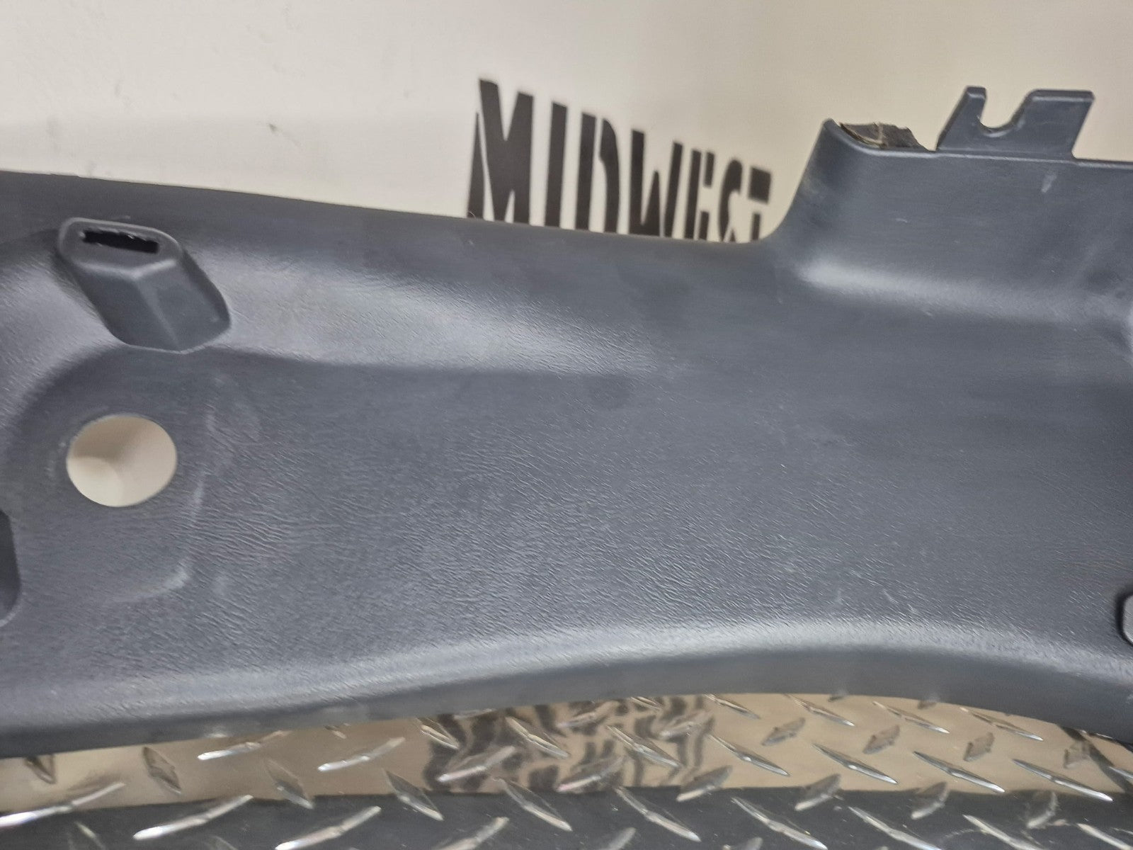 99-02 Chevy Silverado Sierra 4 Door Extended Cab Rear Passenger Pillar Trim