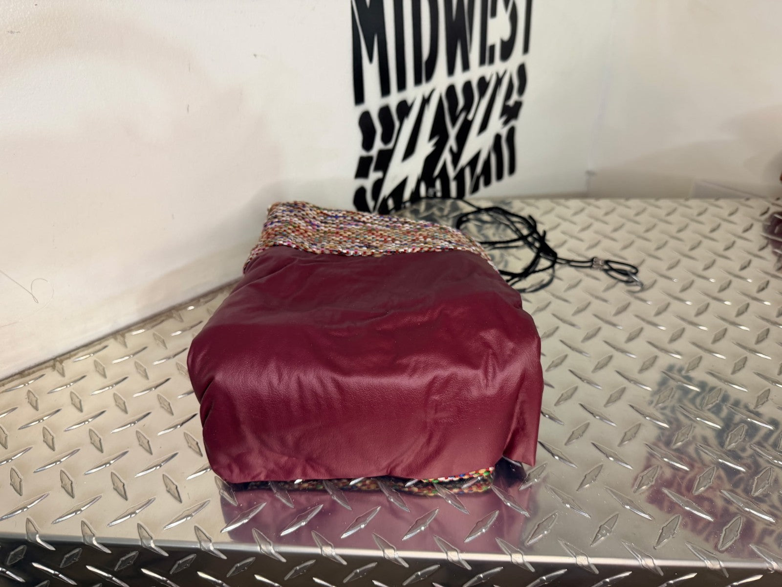 Saddleman Rugged Saddle Blanket Truck Bench Seat Cover w/Leather Center- Wine