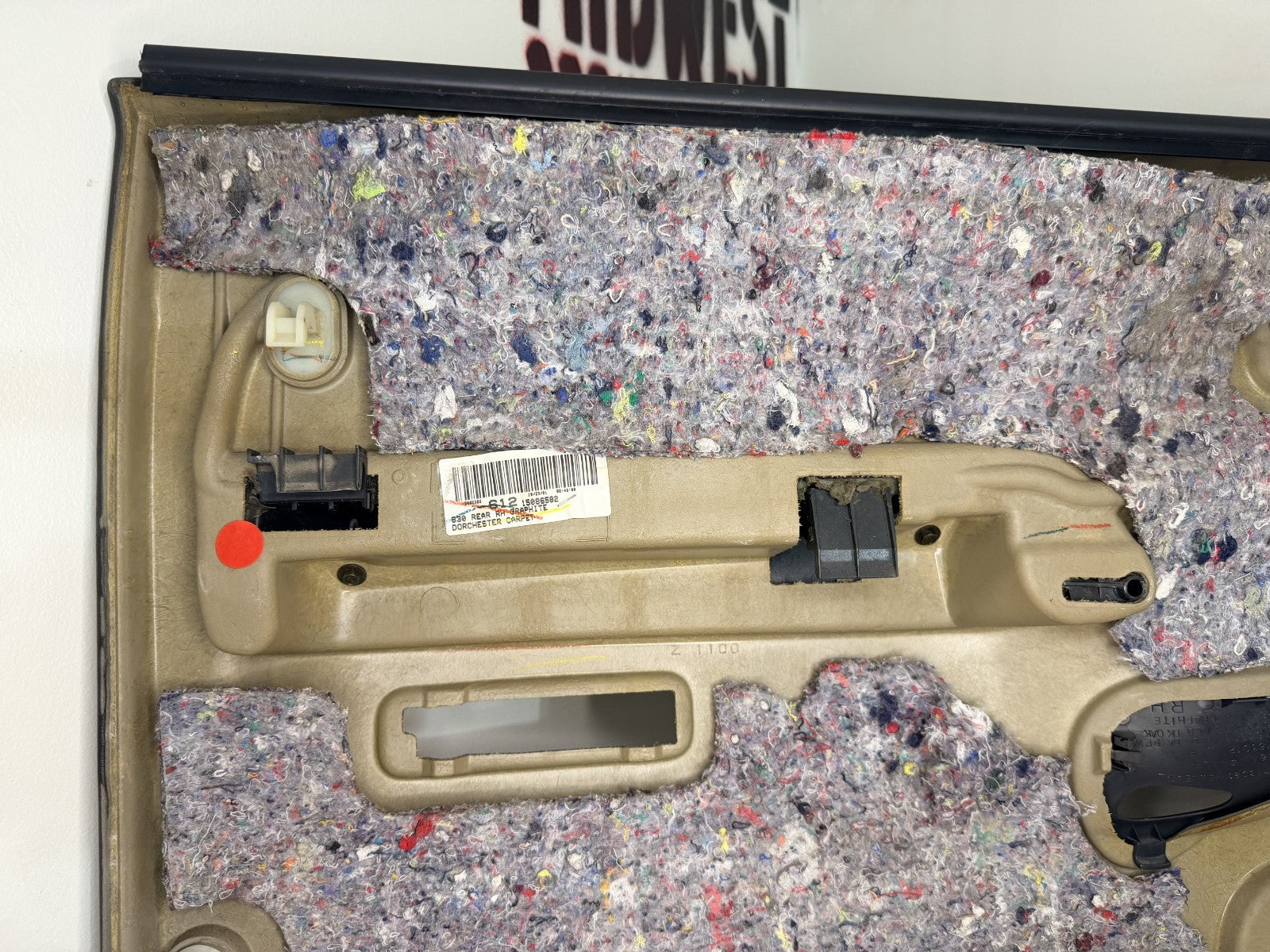 2001-02 Chevy GMC Silverado Sierra Crew Cab RH Rear Door Panel w/ Window Switch