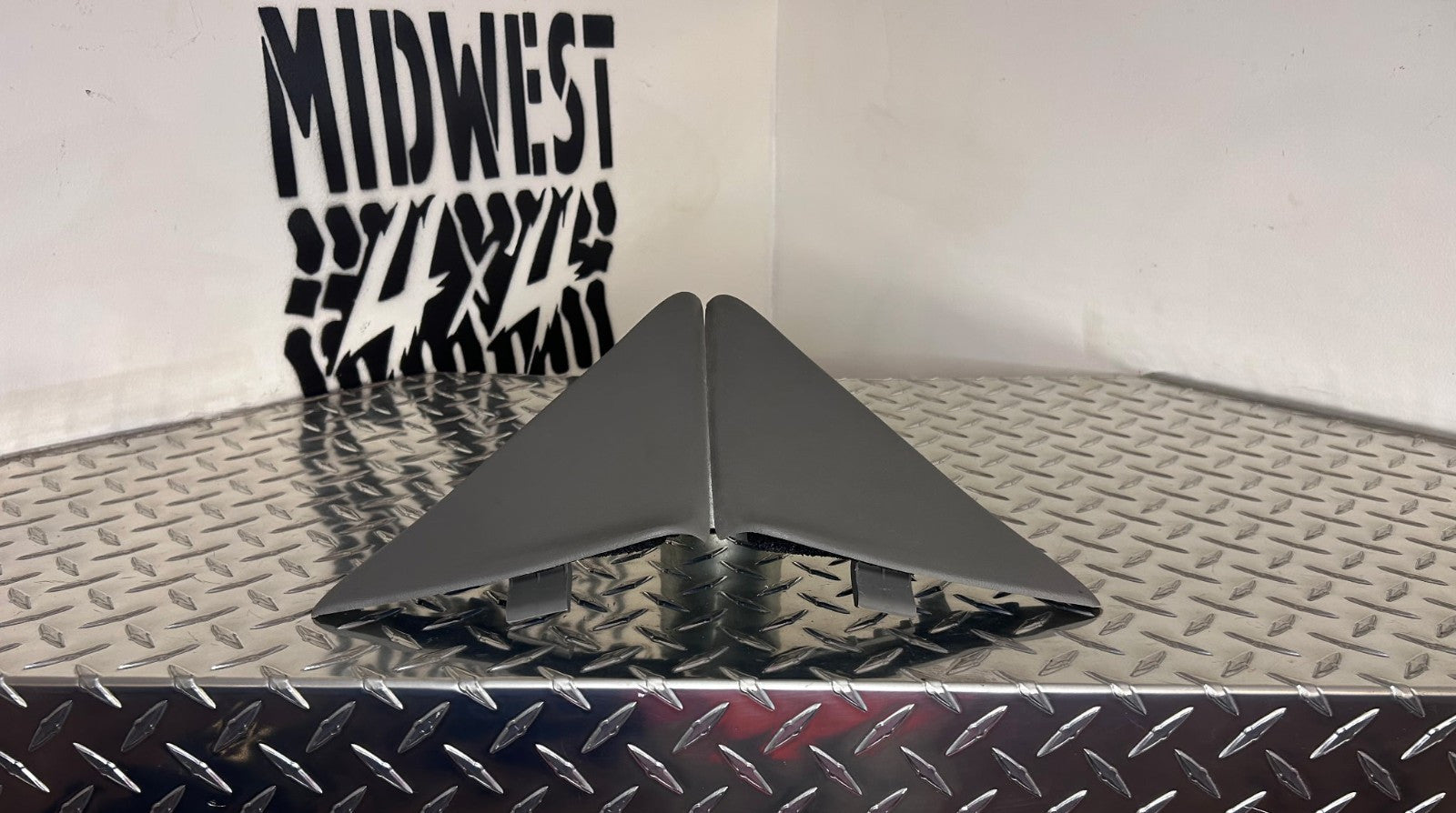 1999-06 Chevy/GMC Silverado Sierra Escalade Mirror Sail Panel Trim Set OEM