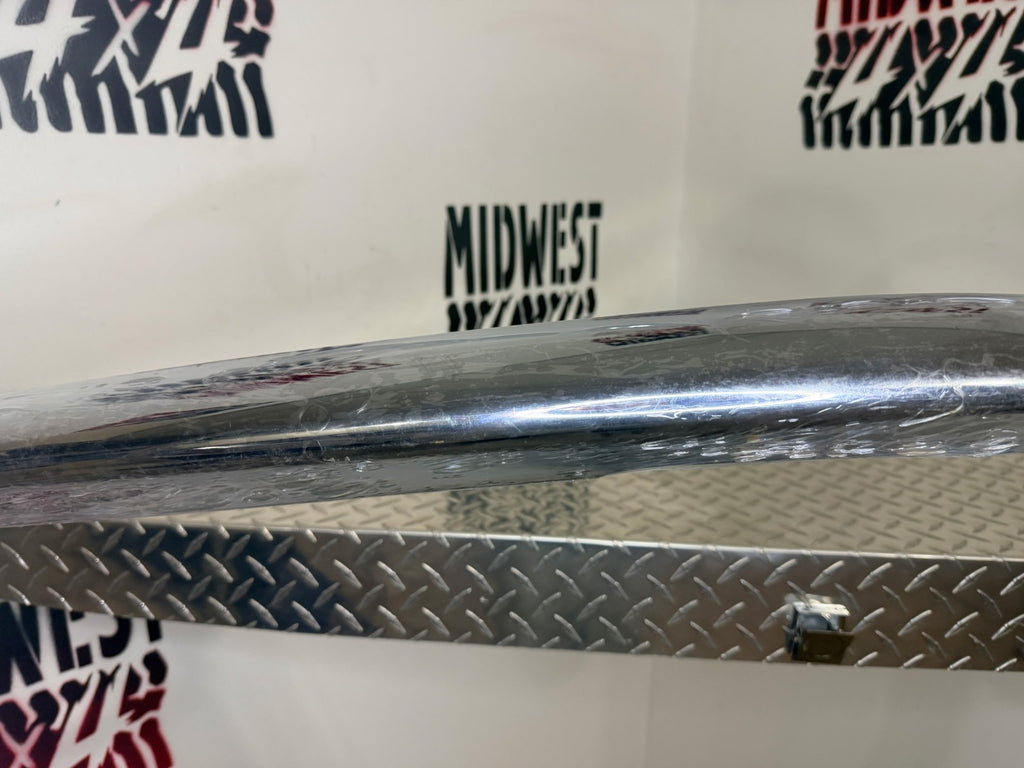 88-99 Chevy Pickup/92-94 Blazer/95-00 OBS Tahoe AVS Hood Shield-680631 Chrome