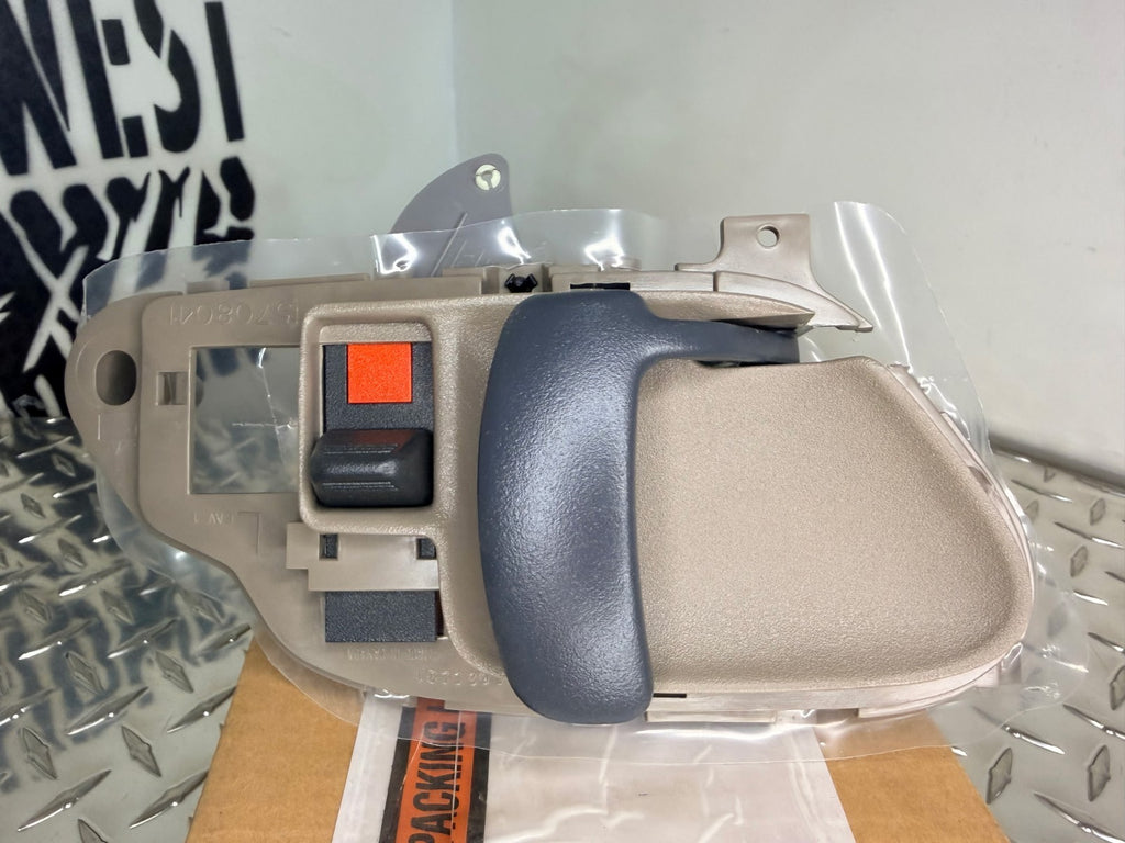 1995-00 Chevy/GMC C/K 1500-3500 Interior Door Handle Genuine GM L/Driver