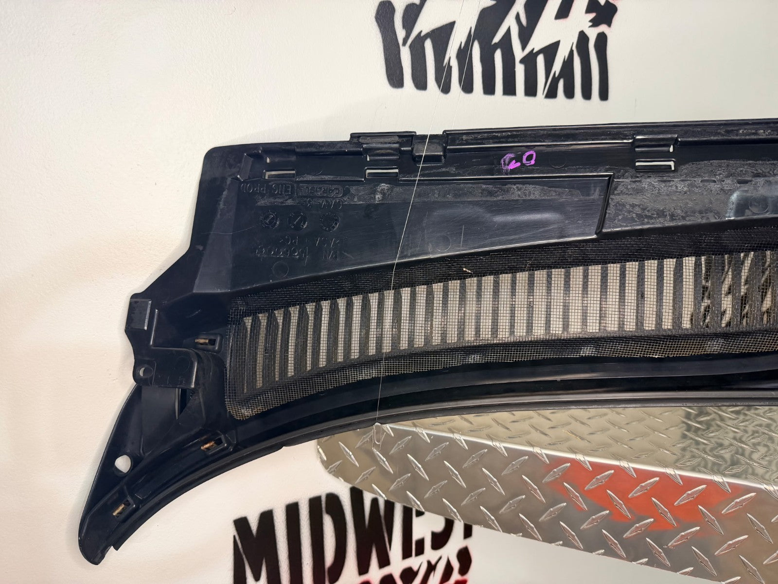 1999-06 Silverado Sierra Escalade Windshield Wiper Cowl Vent Panel OEM Refurbish