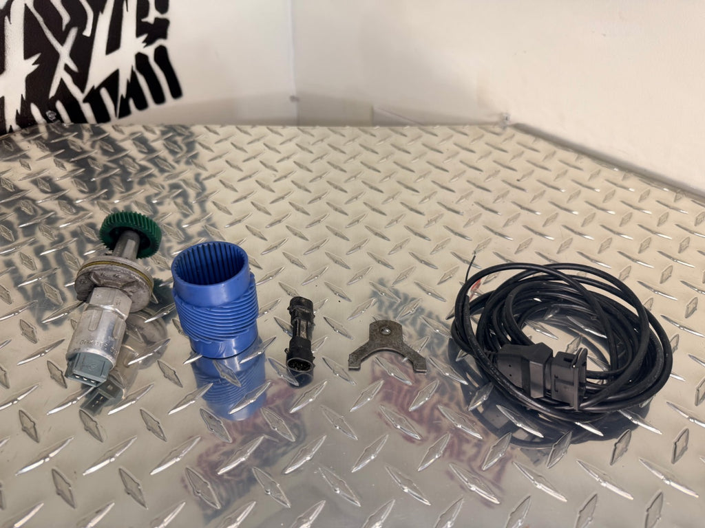 Dakota Digital 128K GM Pulse Generator + TH400 Speedometer Gear Housing 42 Tooth