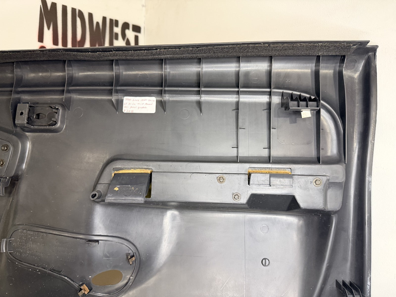 1999-06 Silverado/Sierra Driver LH Front Door Panel Manual Window OEM Graphite