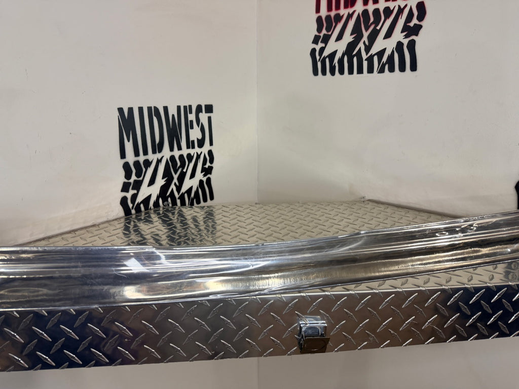 88-99 Chevy Pickup/92-94 Blazer/95-00 OBS Tahoe AVS Hood Shield-680631 Chrome