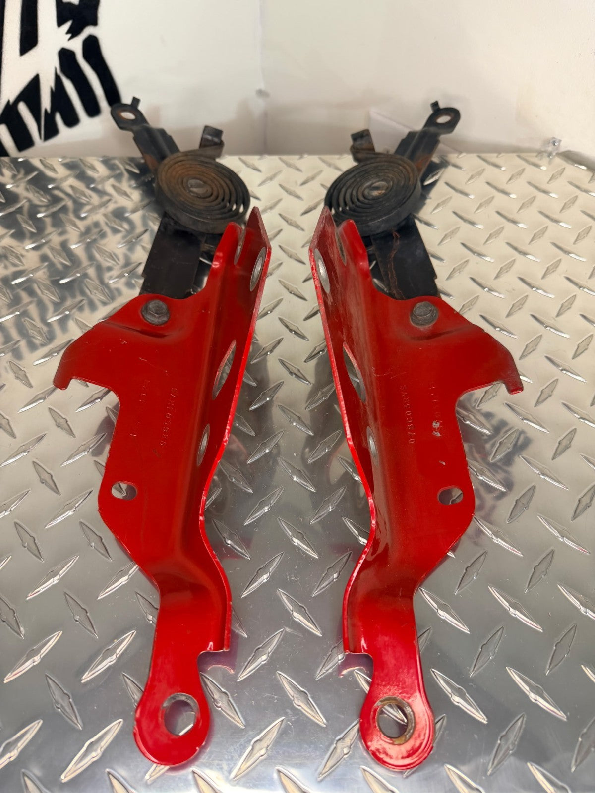 1999-06 Silverado Sierra Yukon Hood Hinges Set OEM L+R