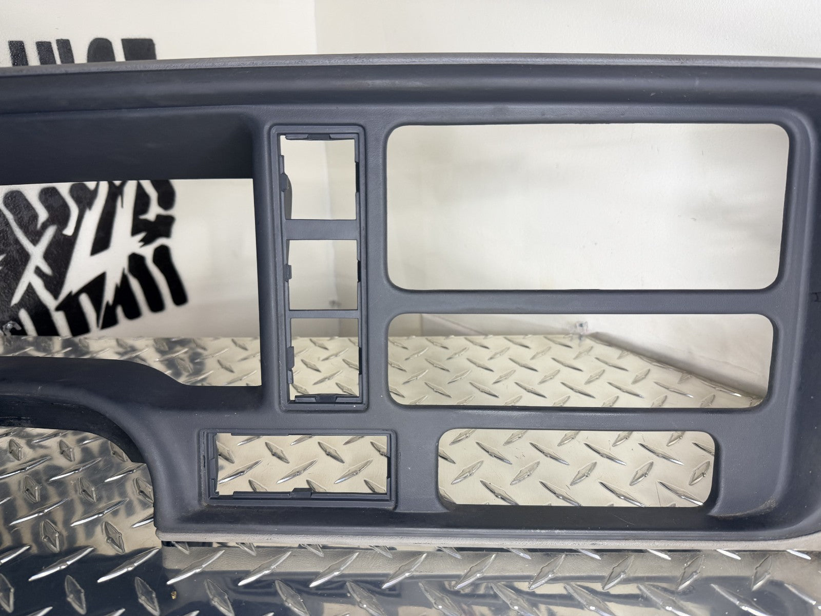 1995-99 Chevy GMC C/K Silverado Sierra Yukon Dash Bezel Cluster Trim OEM