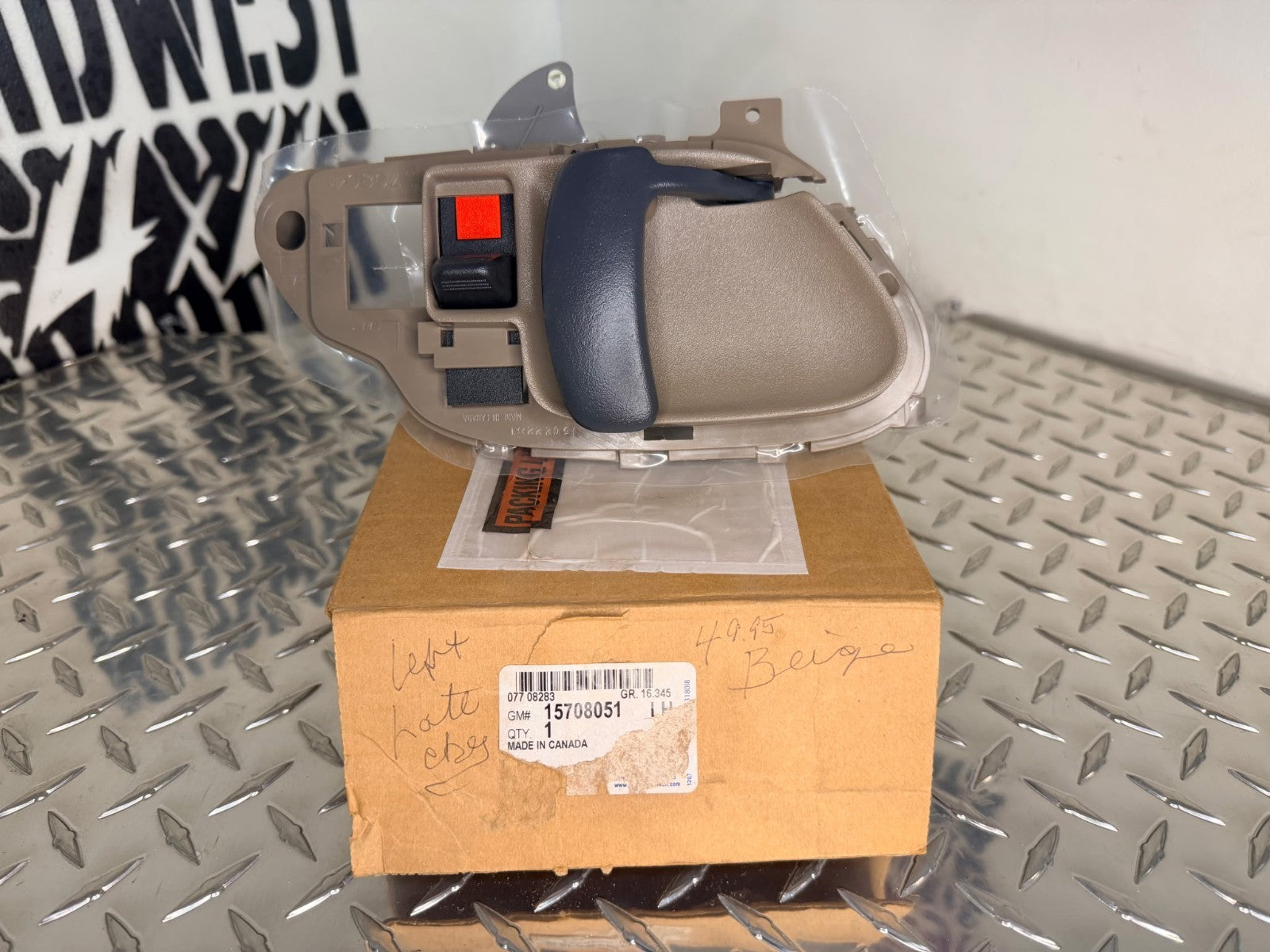 1995-00 Chevy/GMC C/K 1500-3500 Interior Door Handle Genuine GM L/Driver