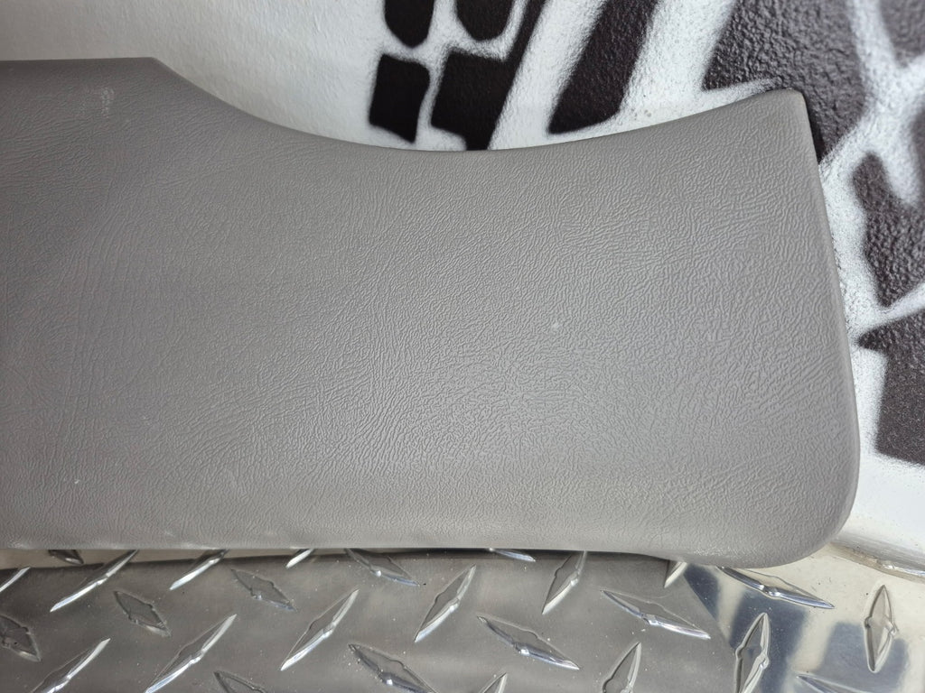 1999-06 Chevy Tahoe GMC Yukon Avalanche LH B Pillar Trim Panel Md Dk Pewter
