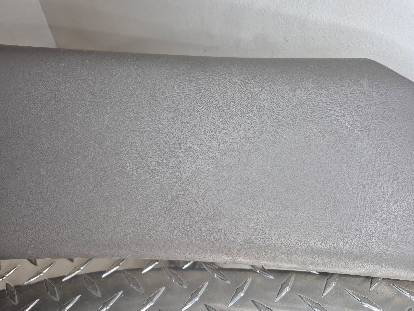 1999-06 Chevy Tahoe GMC Yukon Avalanche LH B Pillar Trim Panel Md Dk Pewter