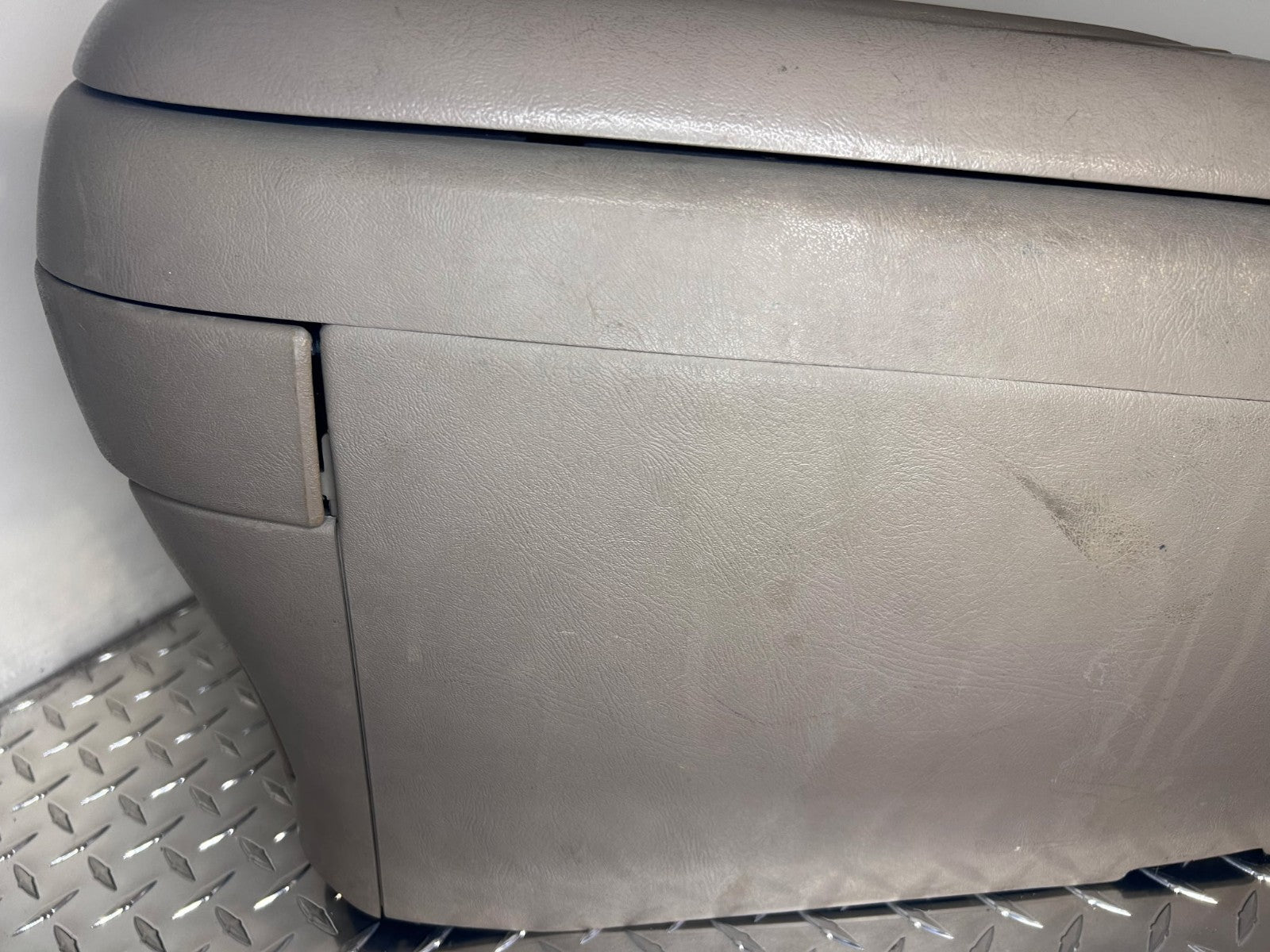 1995-99 Chevy GMC C/K 1500 2500 Floor Center Console OEM Suburban Silverado
