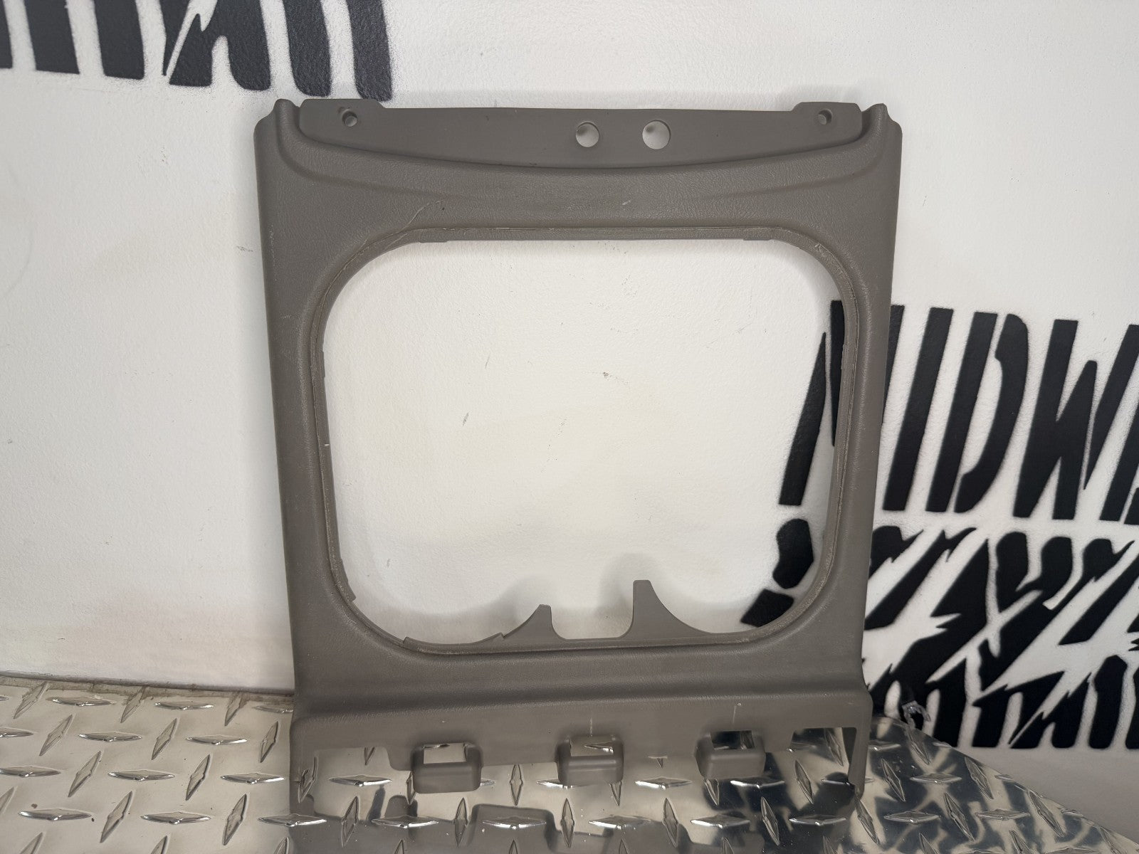 2003-06 GMC Sierra/Yukon Floor Center Console w/Bose Entertainment+Rear Climate