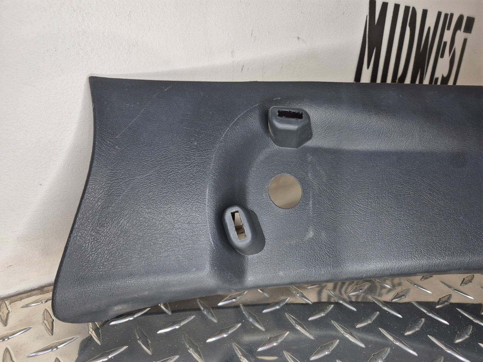 99-02 Chevy Silverado Sierra 4 Door Extended Cab Rear Passenger Pillar Trim