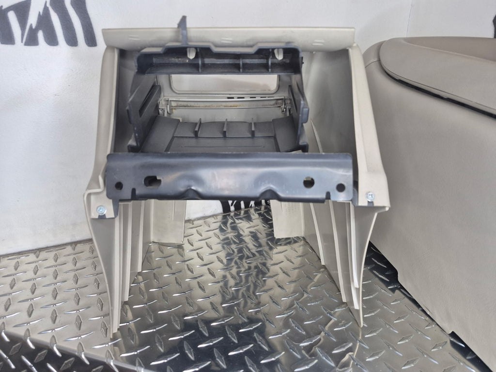 2003-07 GMC Sierra Chevy Silverado Center Floor Console Glovebox