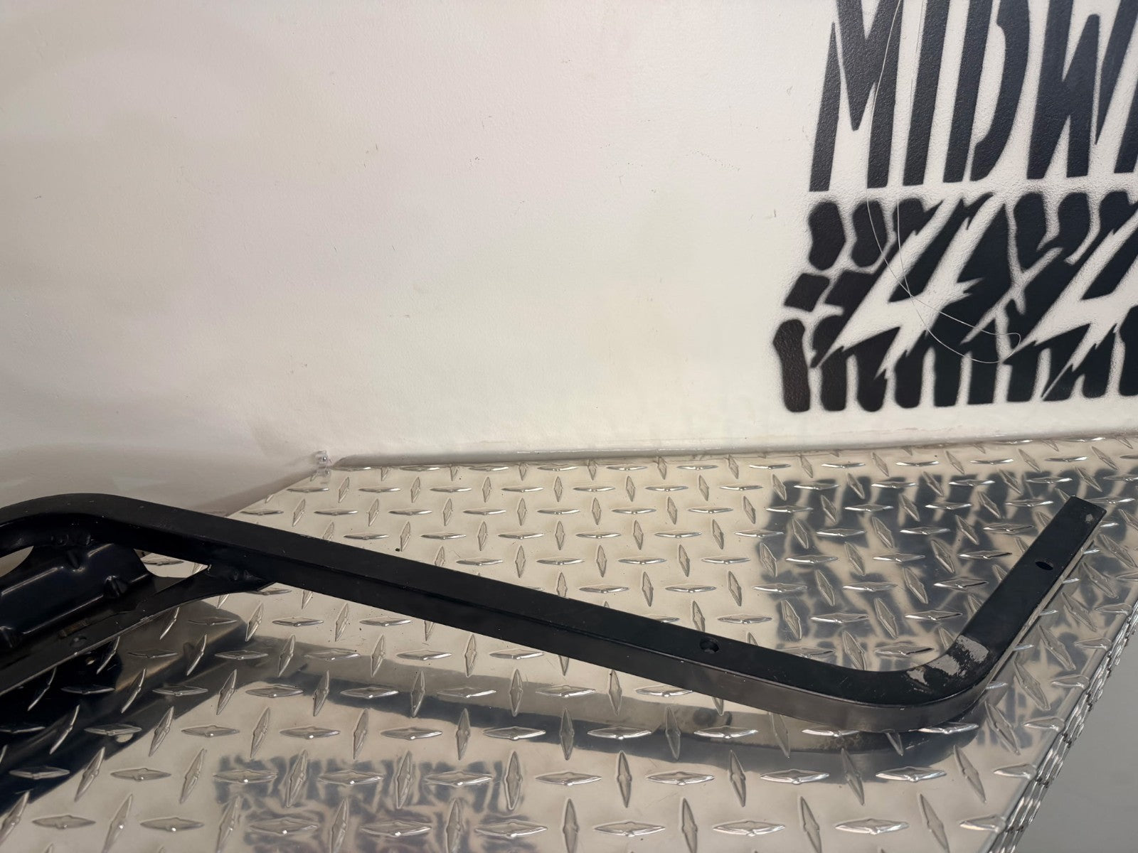 1999-06 Chevy/GMC Silverado Sierra Radiator Support Center Bracket OEM Aluminum