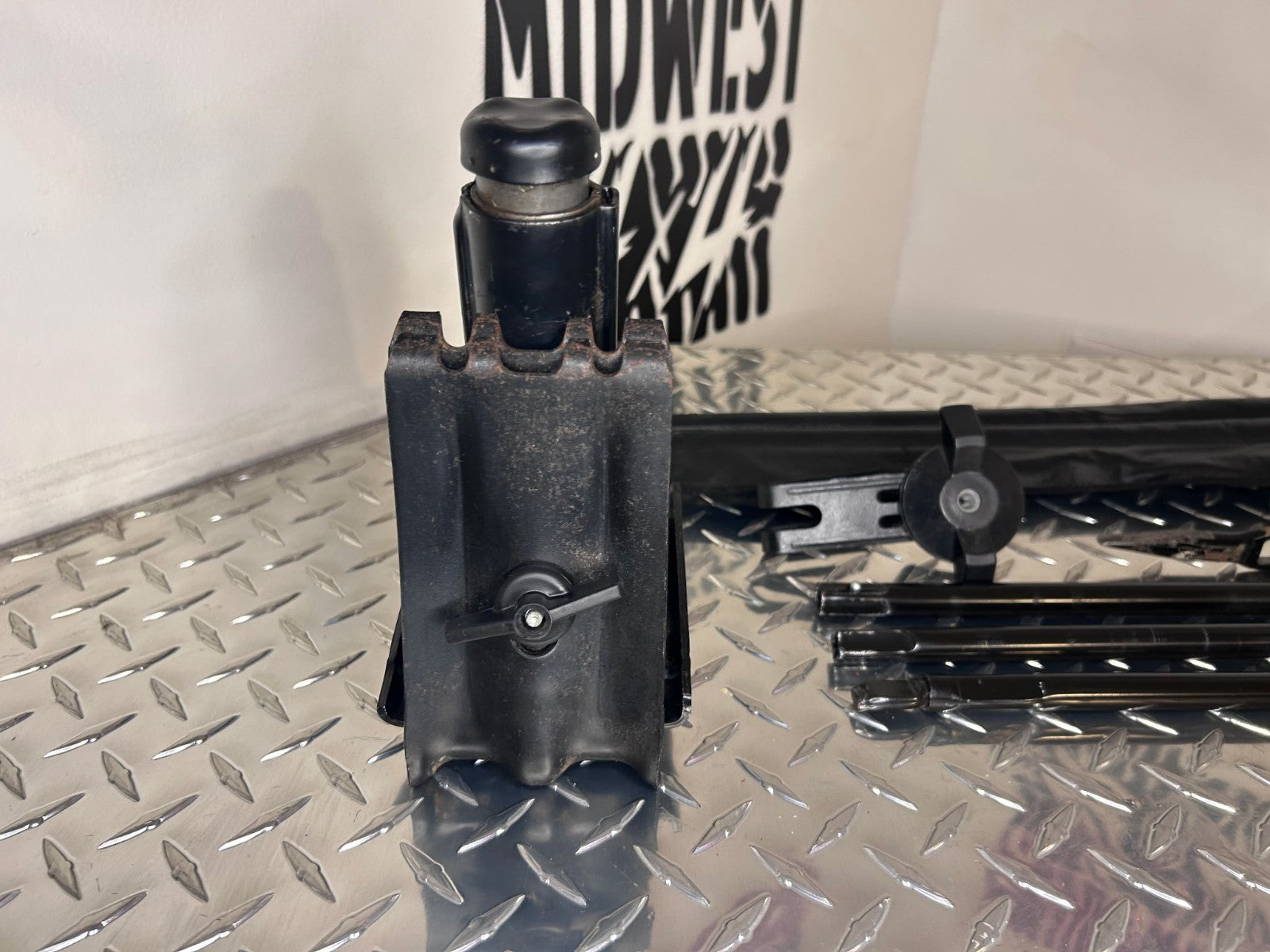 1999-14 Chevy/GMC Spare Tire Jack Kit OEM Silverado Sierra Suburban Complete