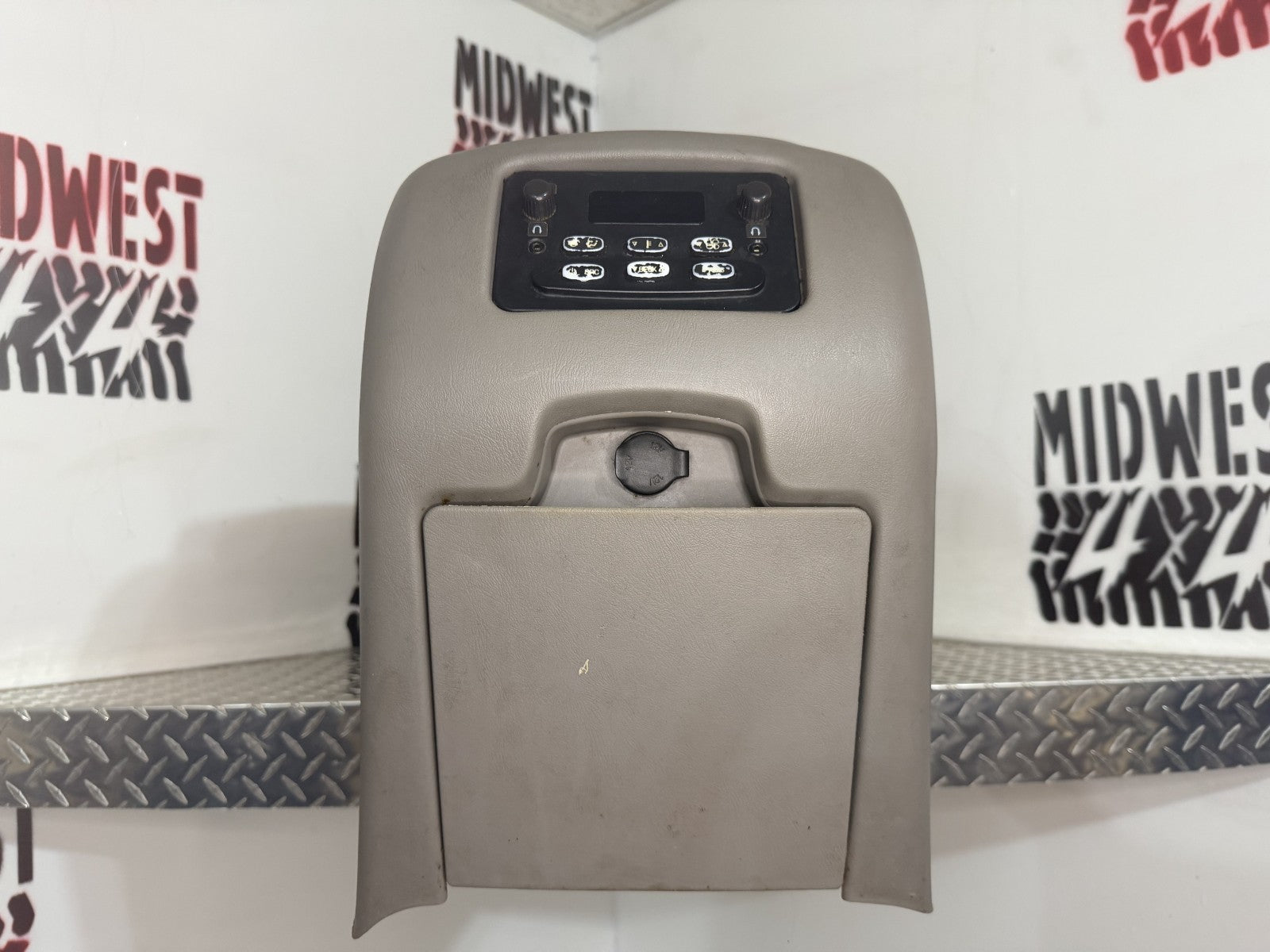 2003-06 GMC Sierra/Yukon Floor Center Console w/Bose Entertainment+Rear Climate