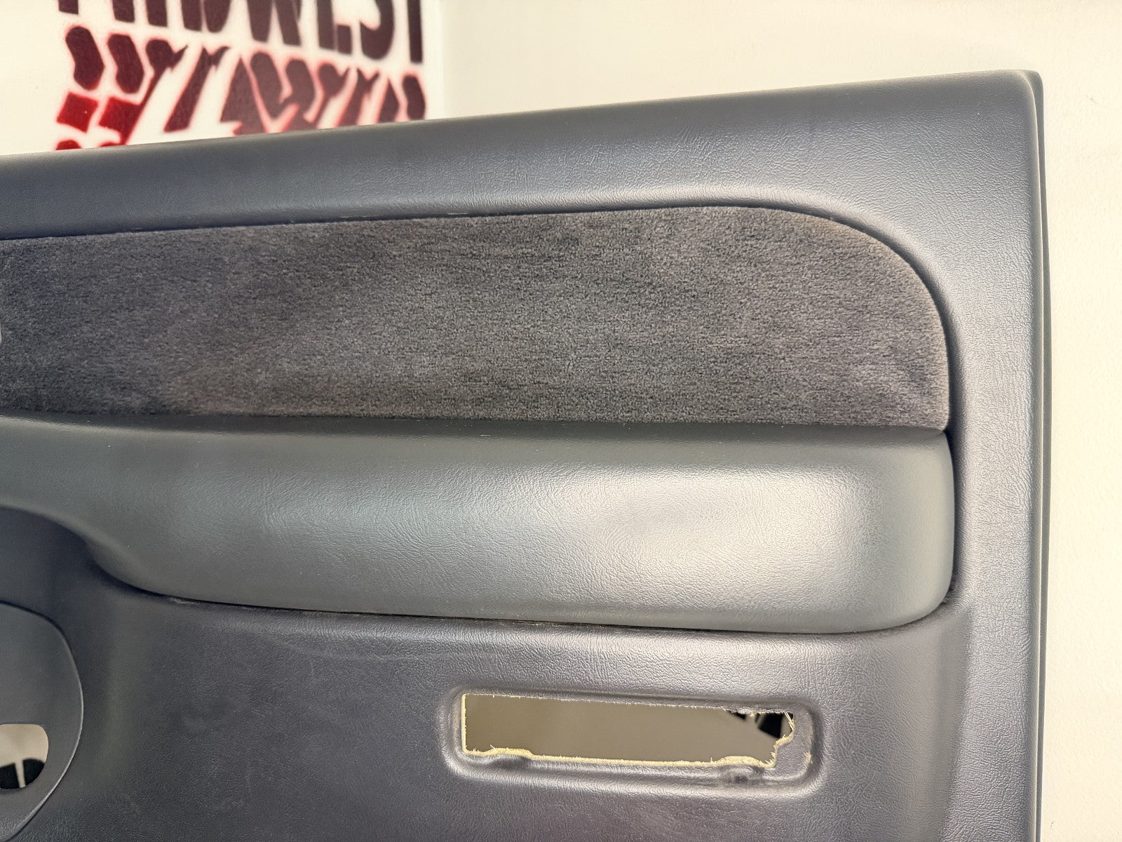 2001-02 Chevy GMC Silverado Sierra Crew Cab RH Rear Door Panel w/ Window Switch
